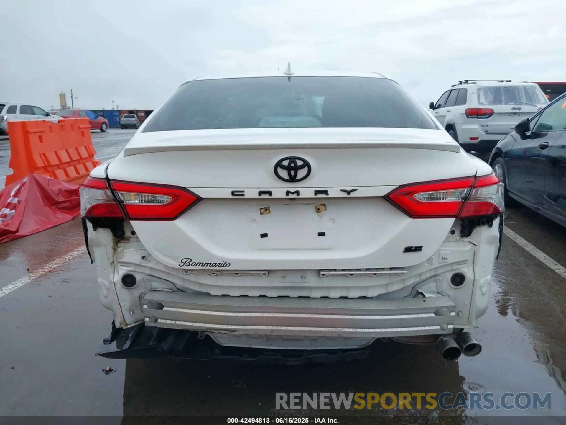 16 fotografías del automóvil dañado 4T1B11HK3KU221939 TOYOTA CAMRY 2019