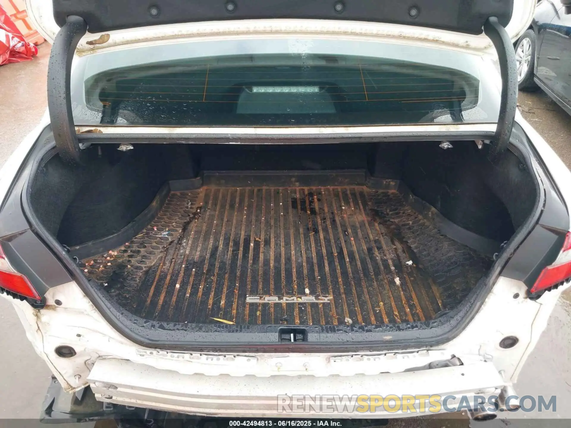 17 fotografías del automóvil dañado 4T1B11HK3KU221939 TOYOTA CAMRY 2019