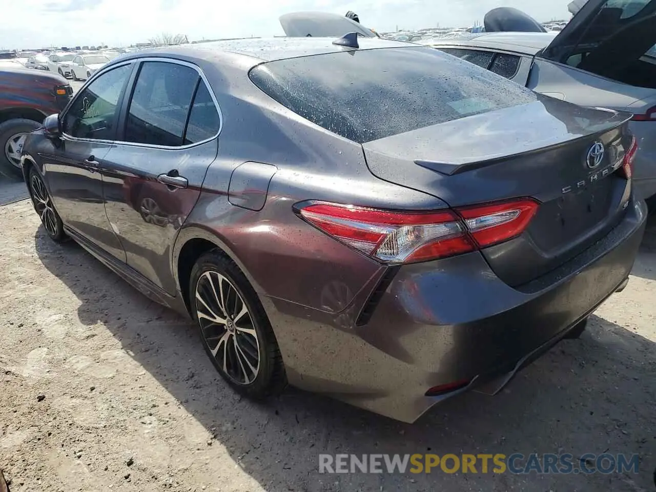 2 fotografías del automóvil dañado 4T1B11HK3KU238272 TOYOTA CAMRY 2019