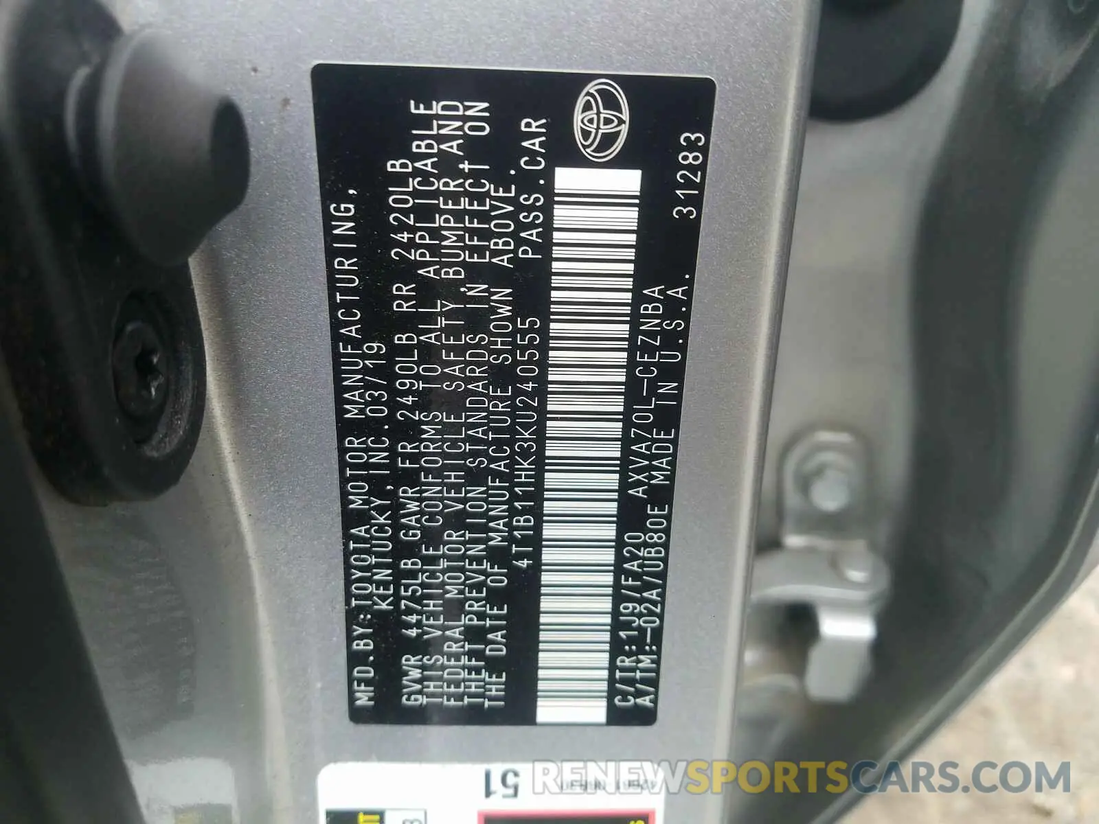 10 fotografías del automóvil dañado 4T1B11HK3KU240555 TOYOTA CAMRY 2019