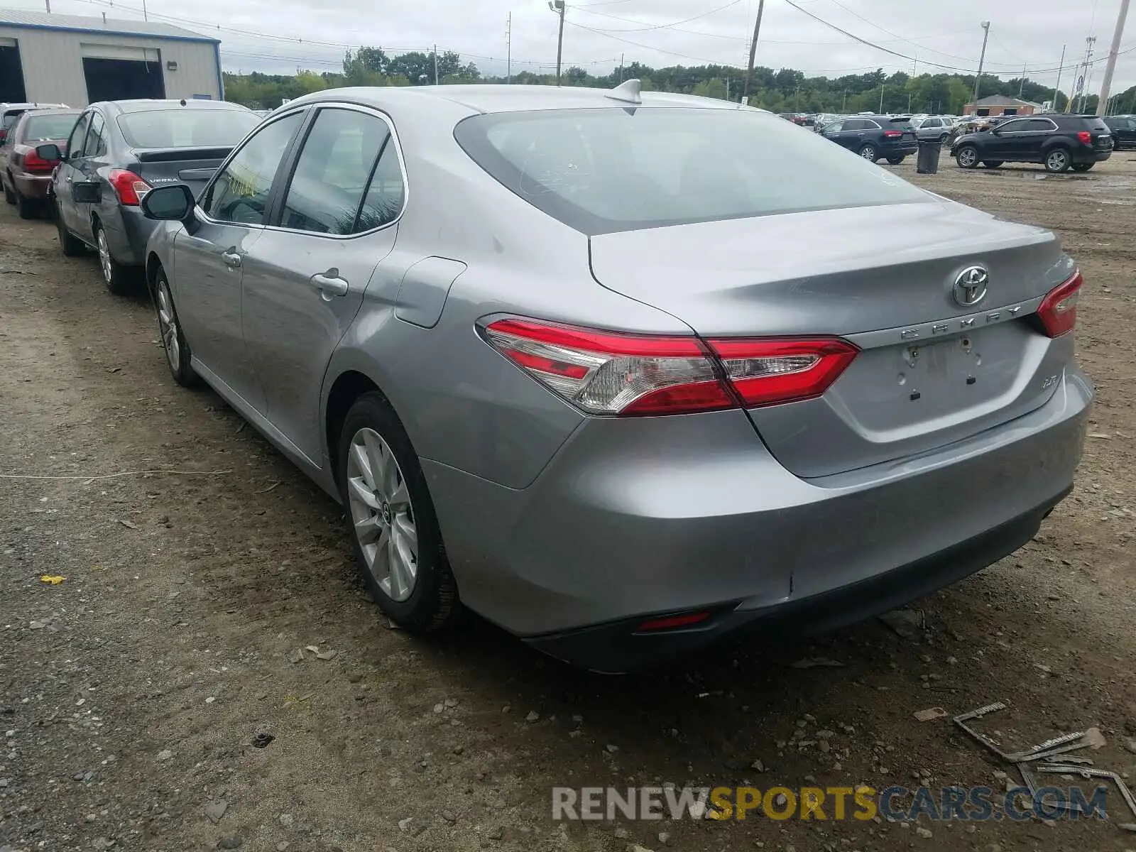 3 fotografías del automóvil dañado 4T1B11HK3KU240555 TOYOTA CAMRY 2019