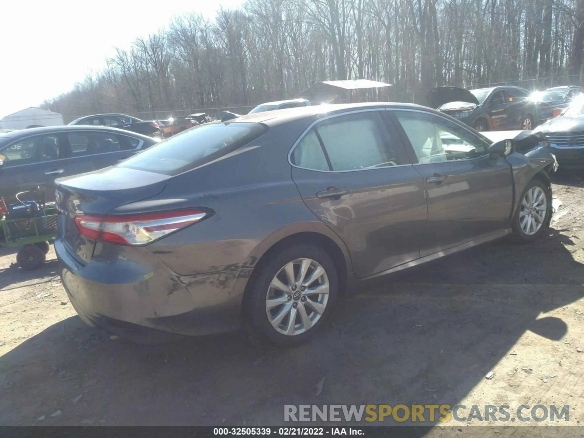 4 fotografías del automóvil dañado 4T1B11HK3KU246906 TOYOTA CAMRY 2019