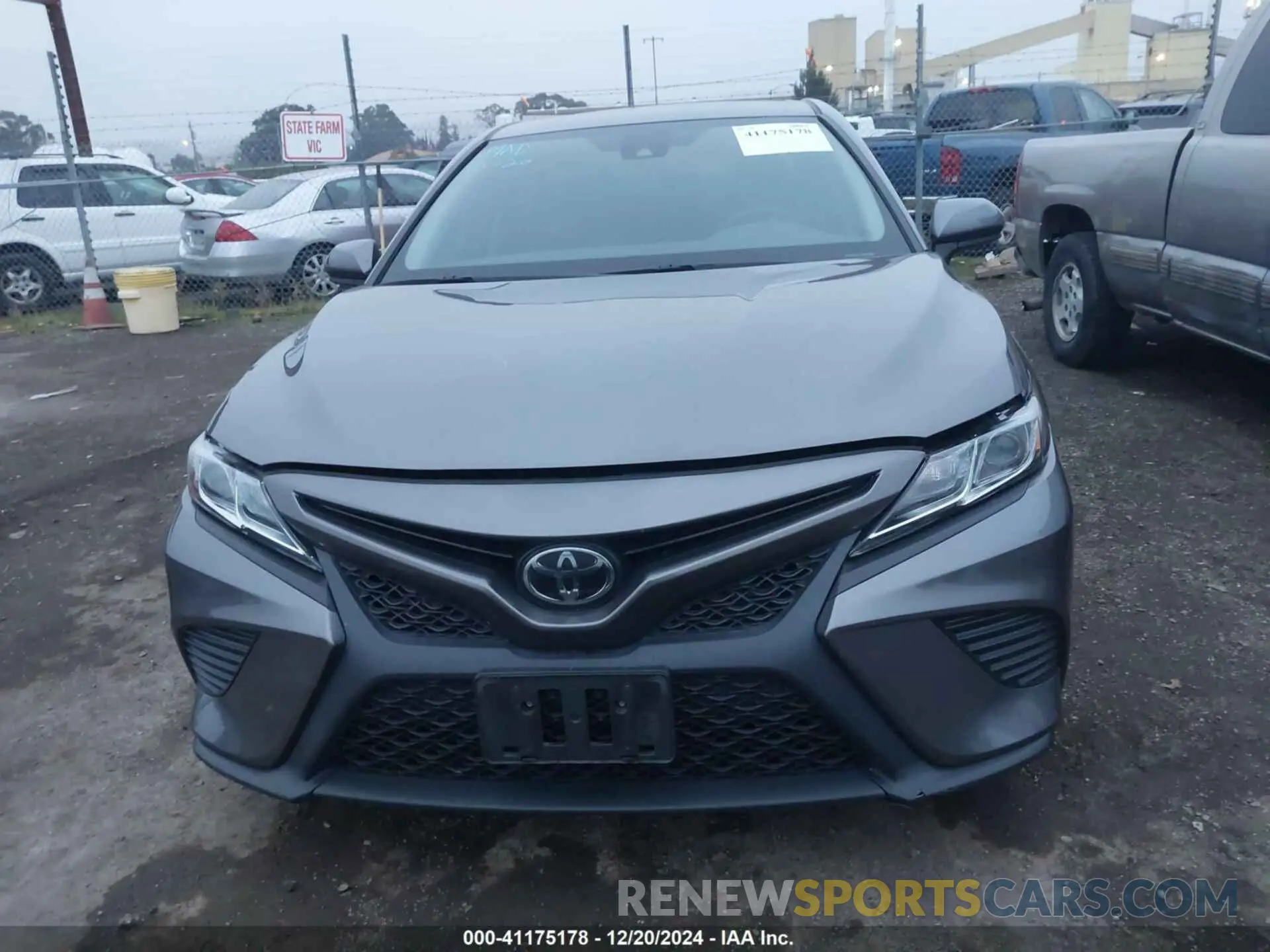 12 fotografías del automóvil dañado 4T1B11HK3KU248056 TOYOTA CAMRY 2019