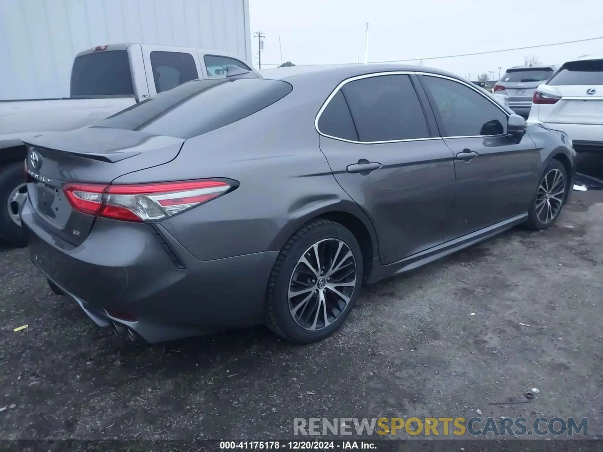 4 fotografías del automóvil dañado 4T1B11HK3KU248056 TOYOTA CAMRY 2019