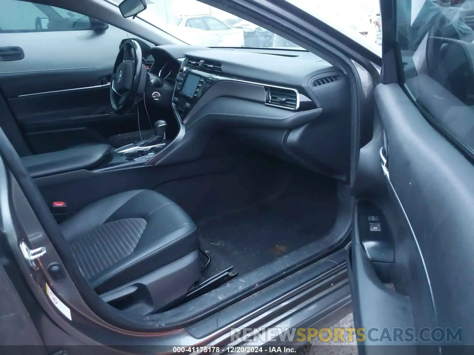 5 fotografías del automóvil dañado 4T1B11HK3KU248056 TOYOTA CAMRY 2019