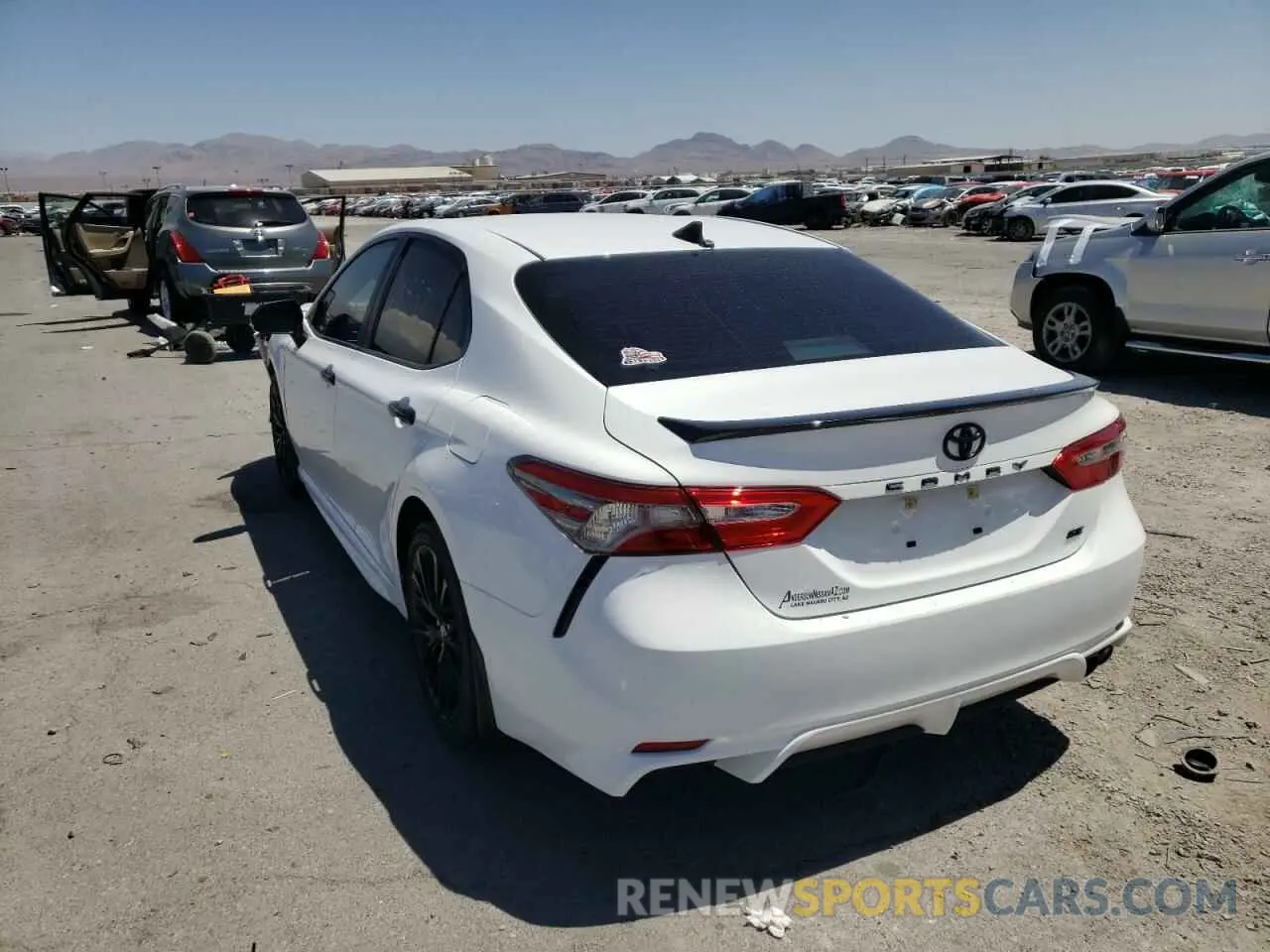 3 fotografías del automóvil dañado 4T1B11HK3KU248963 TOYOTA CAMRY 2019