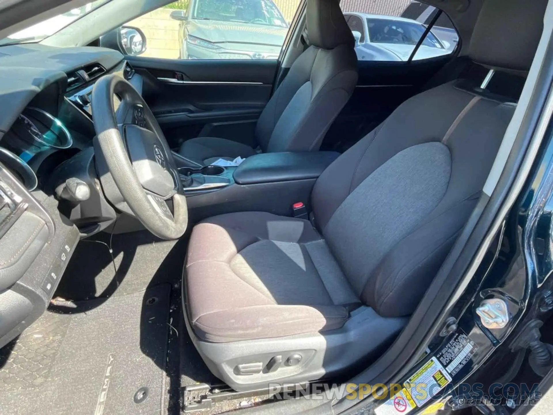 14 fotografías del automóvil dañado 4T1B11HK3KU248980 TOYOTA CAMRY 2019