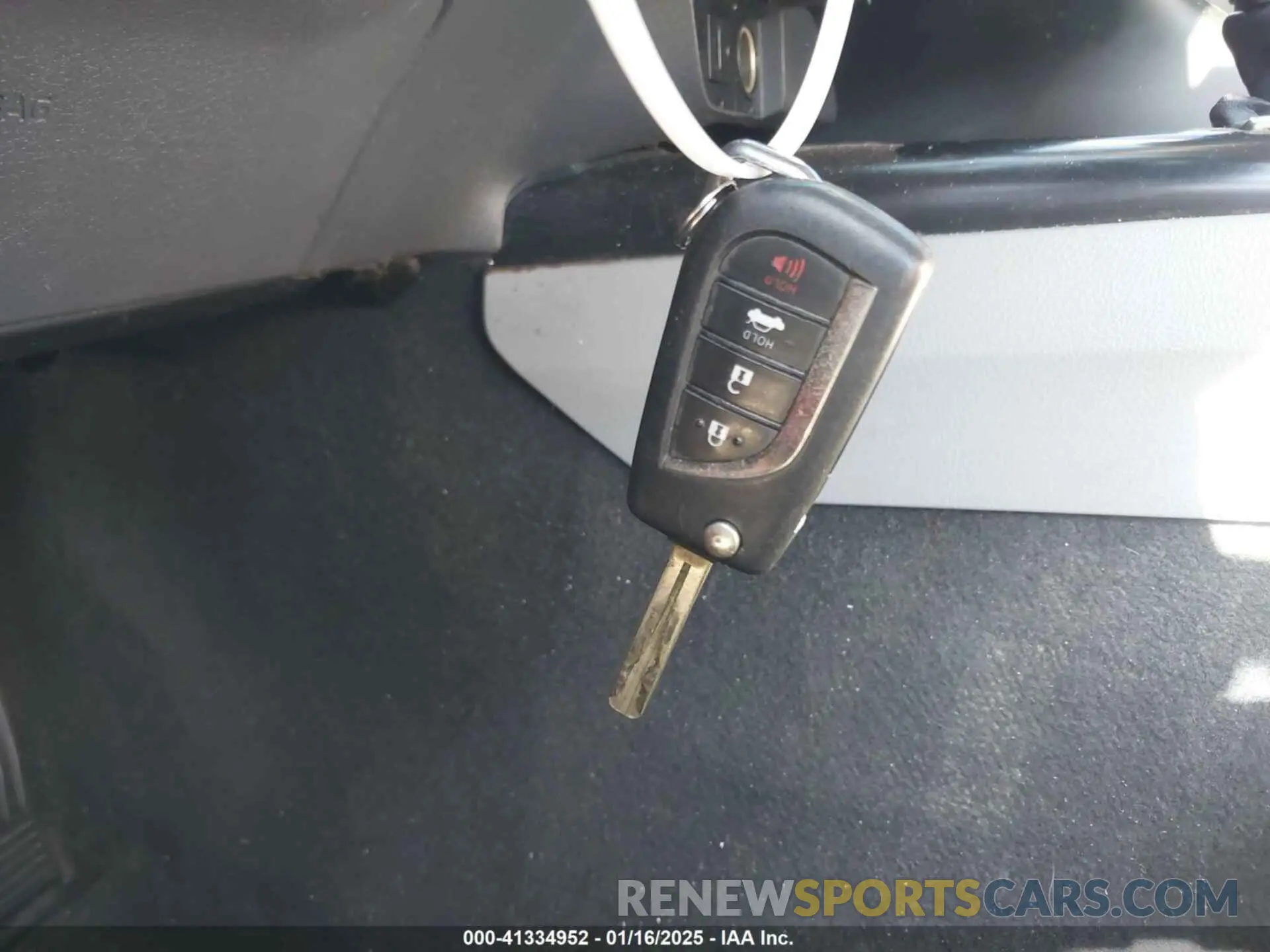 11 fotografías del automóvil dañado 4T1B11HK3KU250180 TOYOTA CAMRY 2019