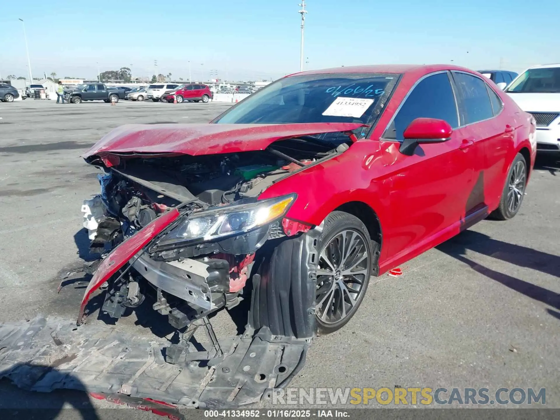 2 fotografías del automóvil dañado 4T1B11HK3KU250180 TOYOTA CAMRY 2019