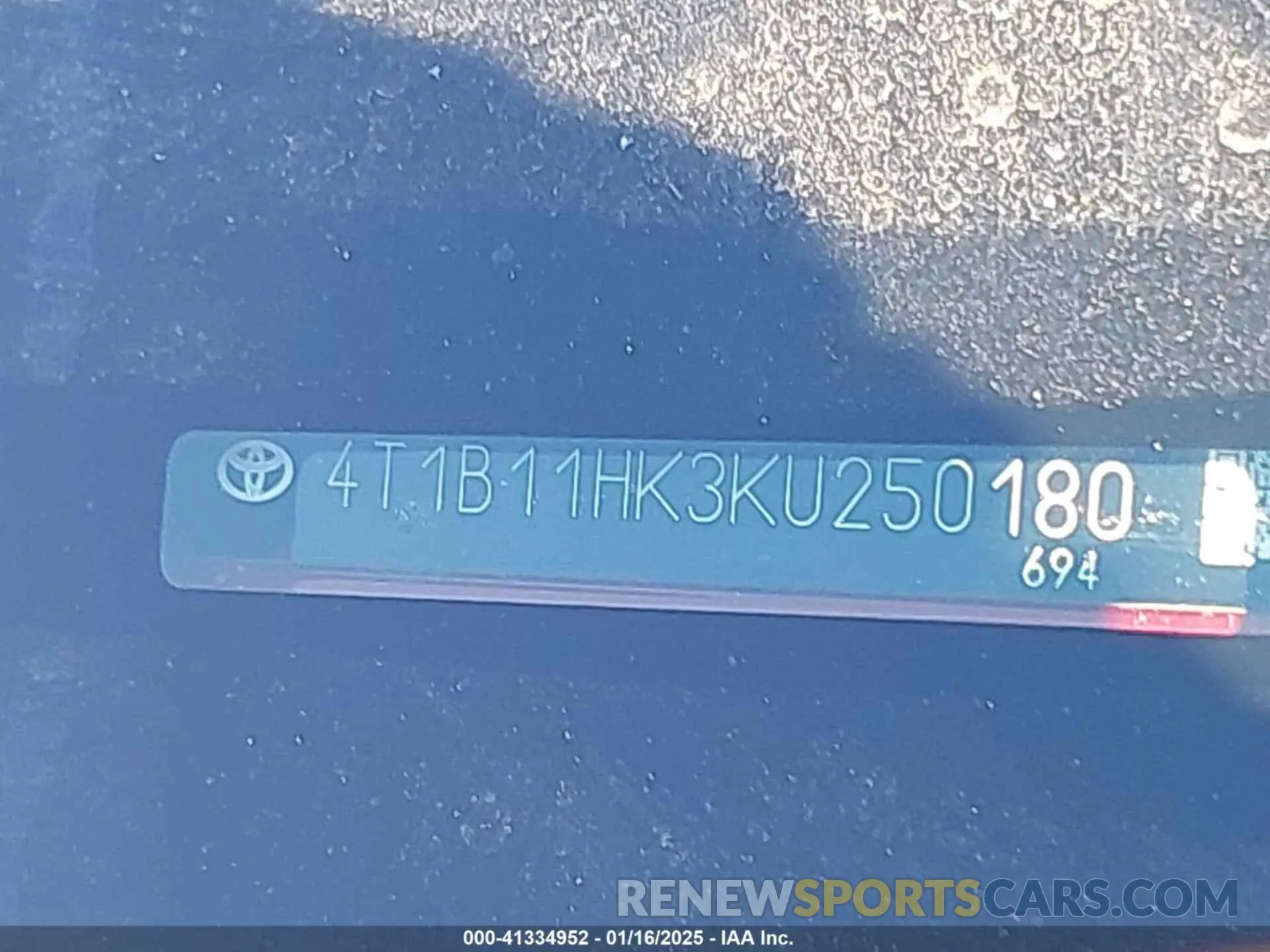 9 fotografías del automóvil dañado 4T1B11HK3KU250180 TOYOTA CAMRY 2019