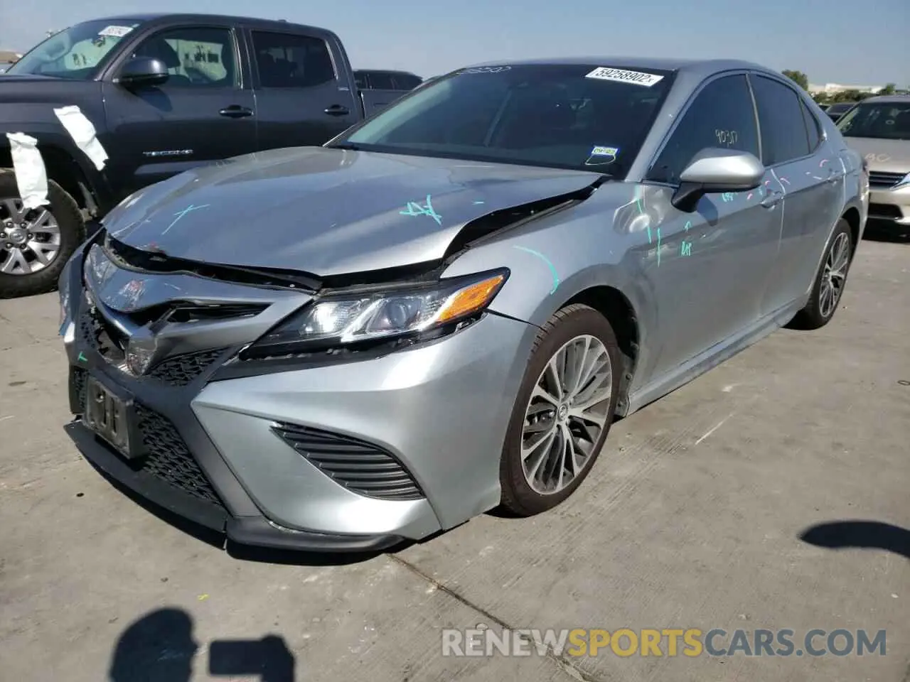 2 fotografías del automóvil dañado 4T1B11HK3KU255850 TOYOTA CAMRY 2019