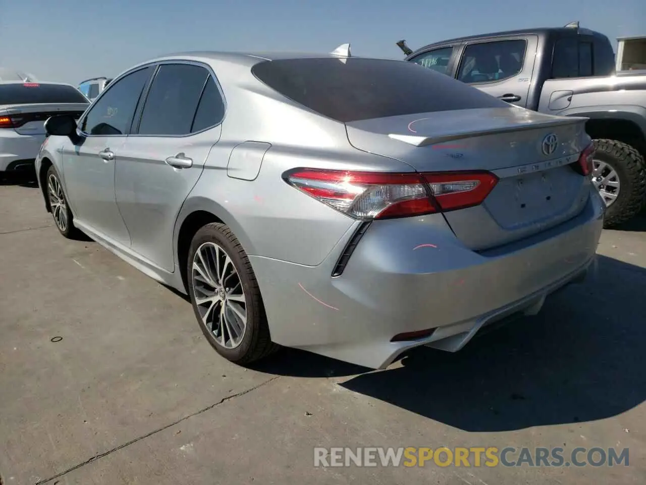 3 fotografías del automóvil dañado 4T1B11HK3KU255850 TOYOTA CAMRY 2019