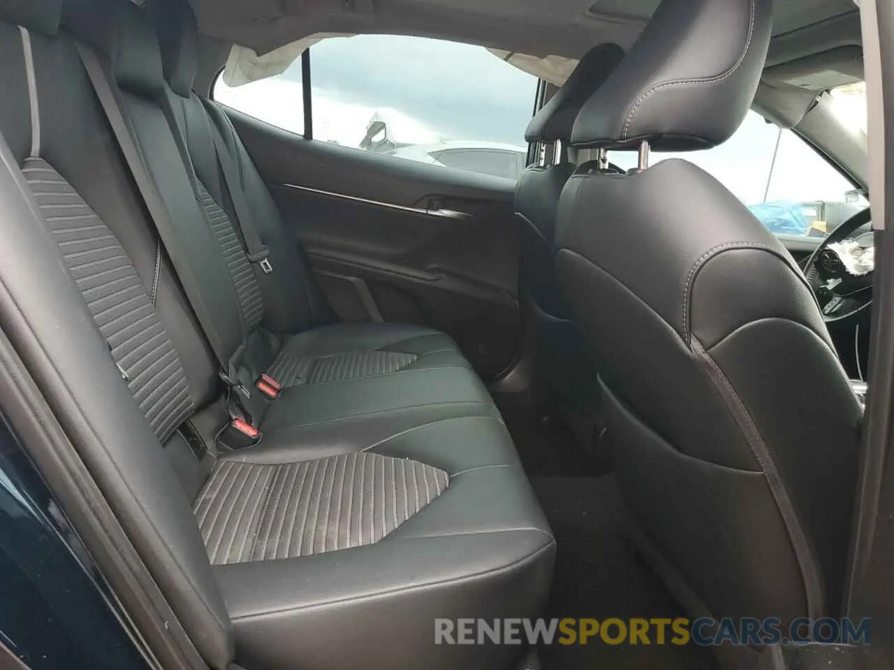 10 fotografías del automóvil dañado 4T1B11HK3KU257128 TOYOTA CAMRY 2019