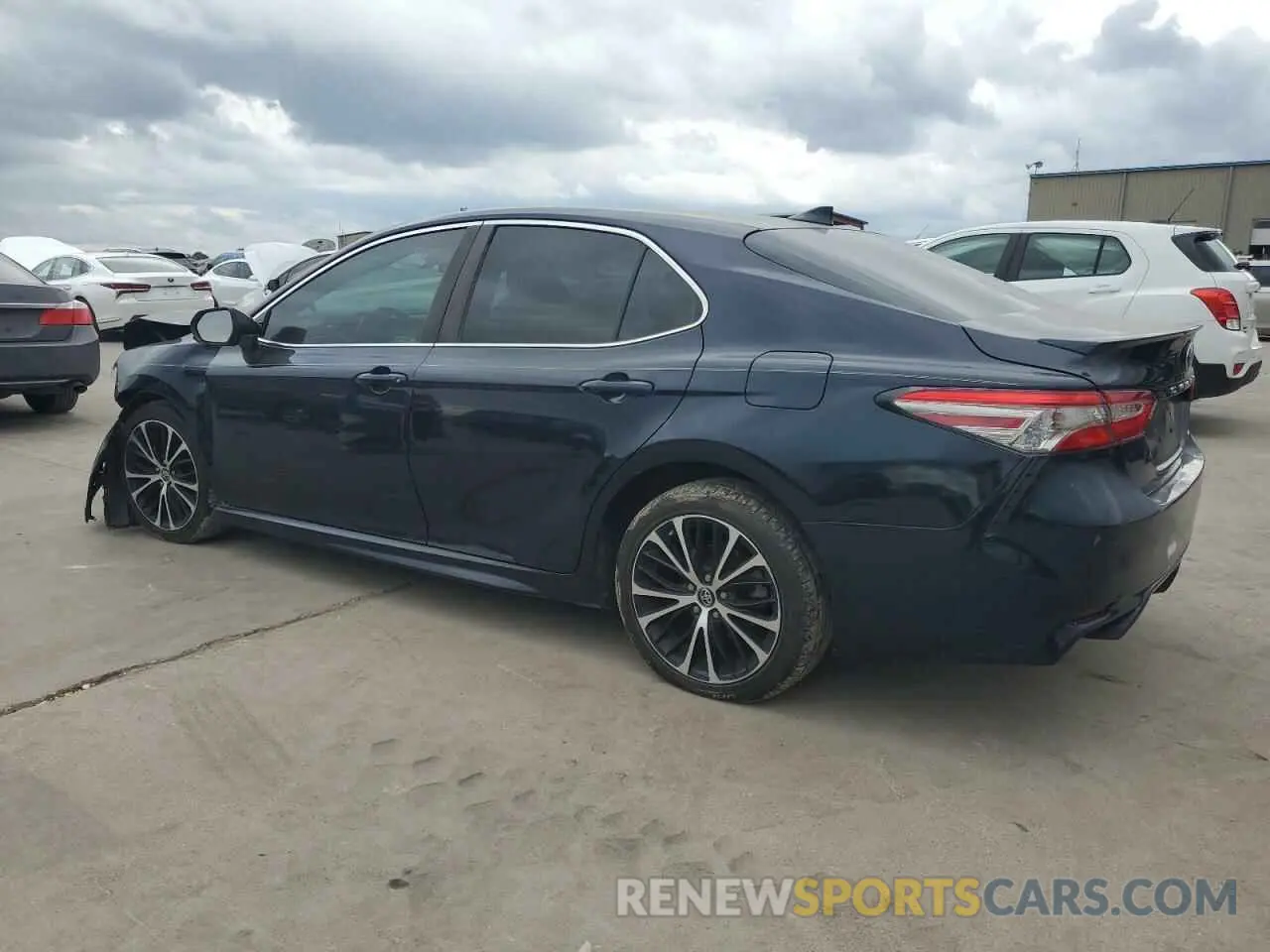 2 fotografías del automóvil dañado 4T1B11HK3KU257128 TOYOTA CAMRY 2019