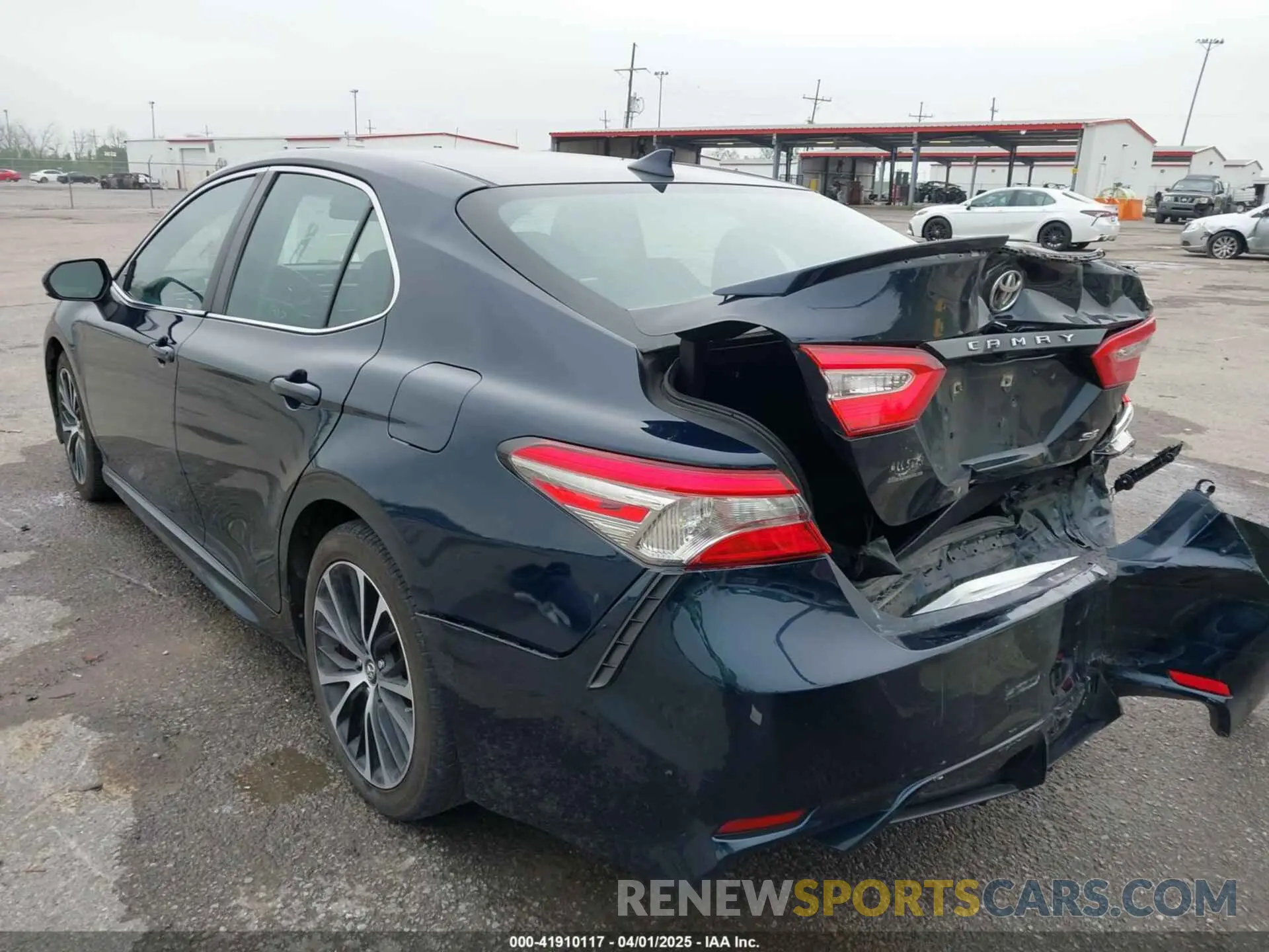 3 fotografías del automóvil dañado 4T1B11HK3KU259431 TOYOTA CAMRY 2019