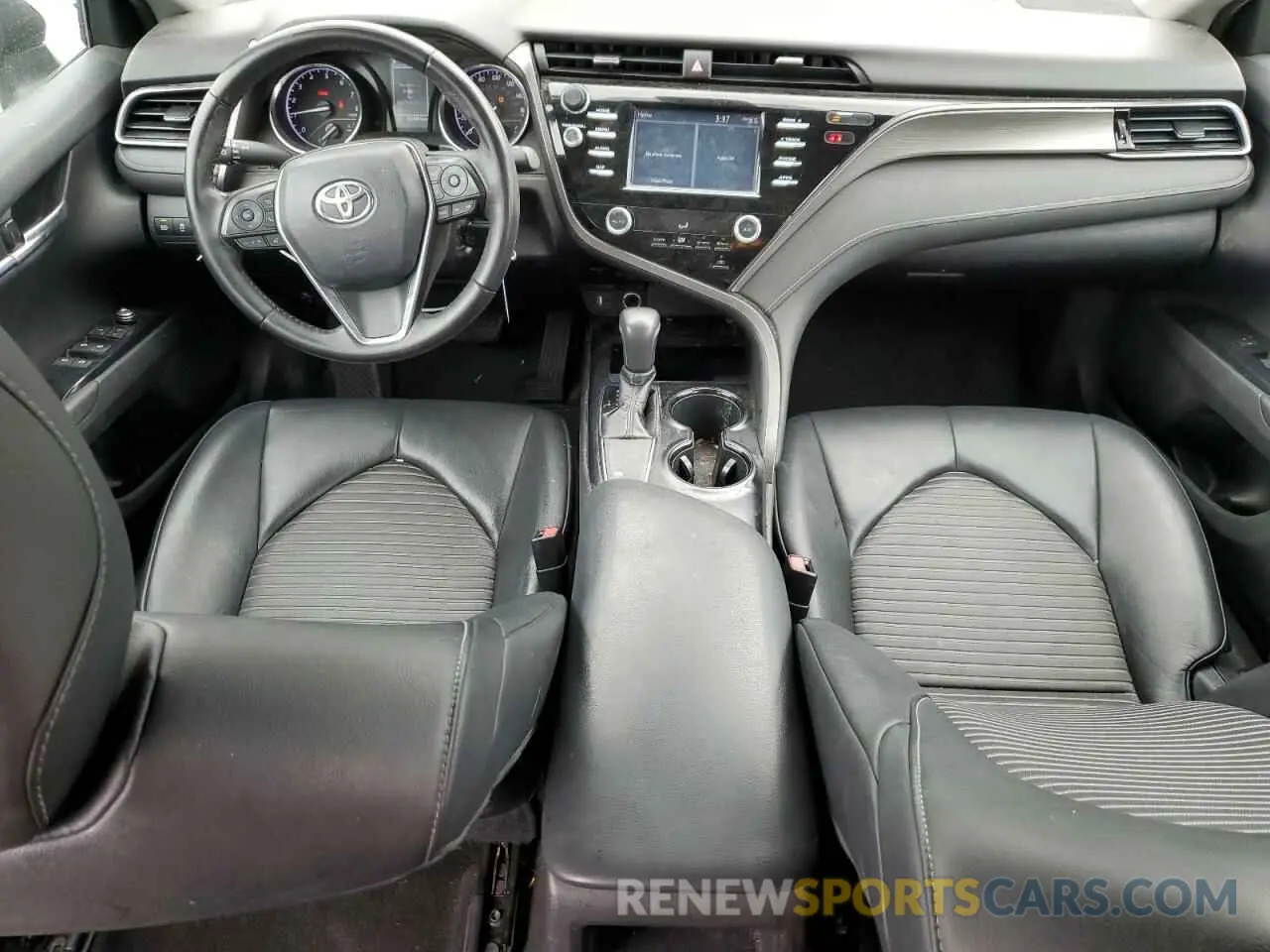 8 fotografías del automóvil dañado 4T1B11HK3KU264046 TOYOTA CAMRY 2019