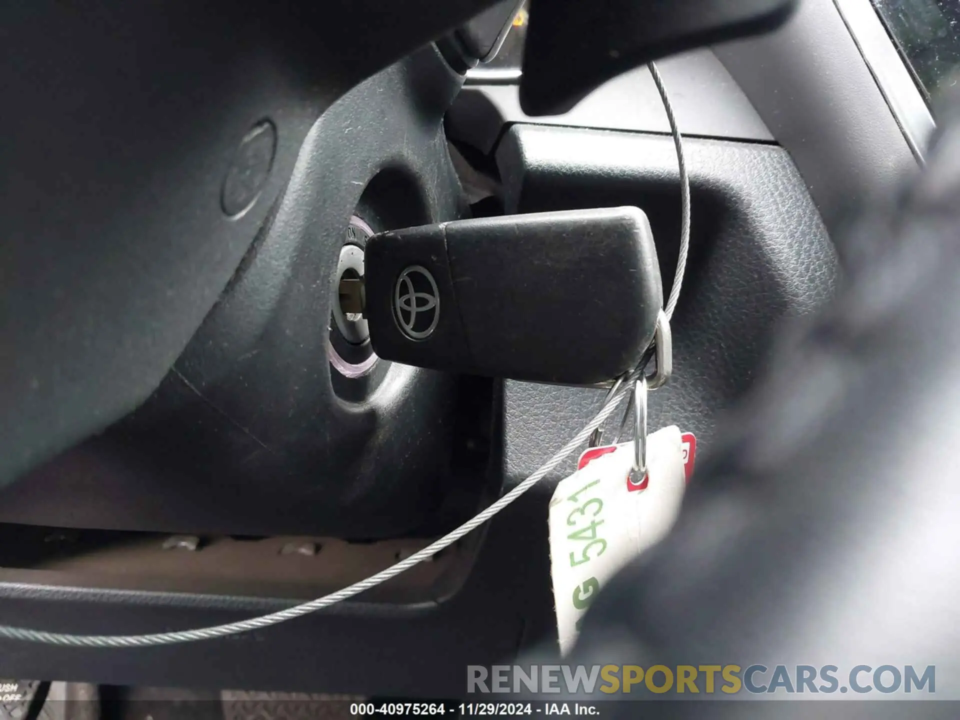 11 fotografías del automóvil dañado 4T1B11HK3KU279887 TOYOTA CAMRY 2019