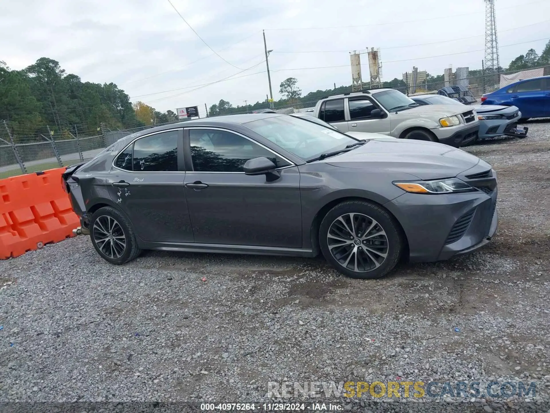 14 fotografías del automóvil dañado 4T1B11HK3KU279887 TOYOTA CAMRY 2019