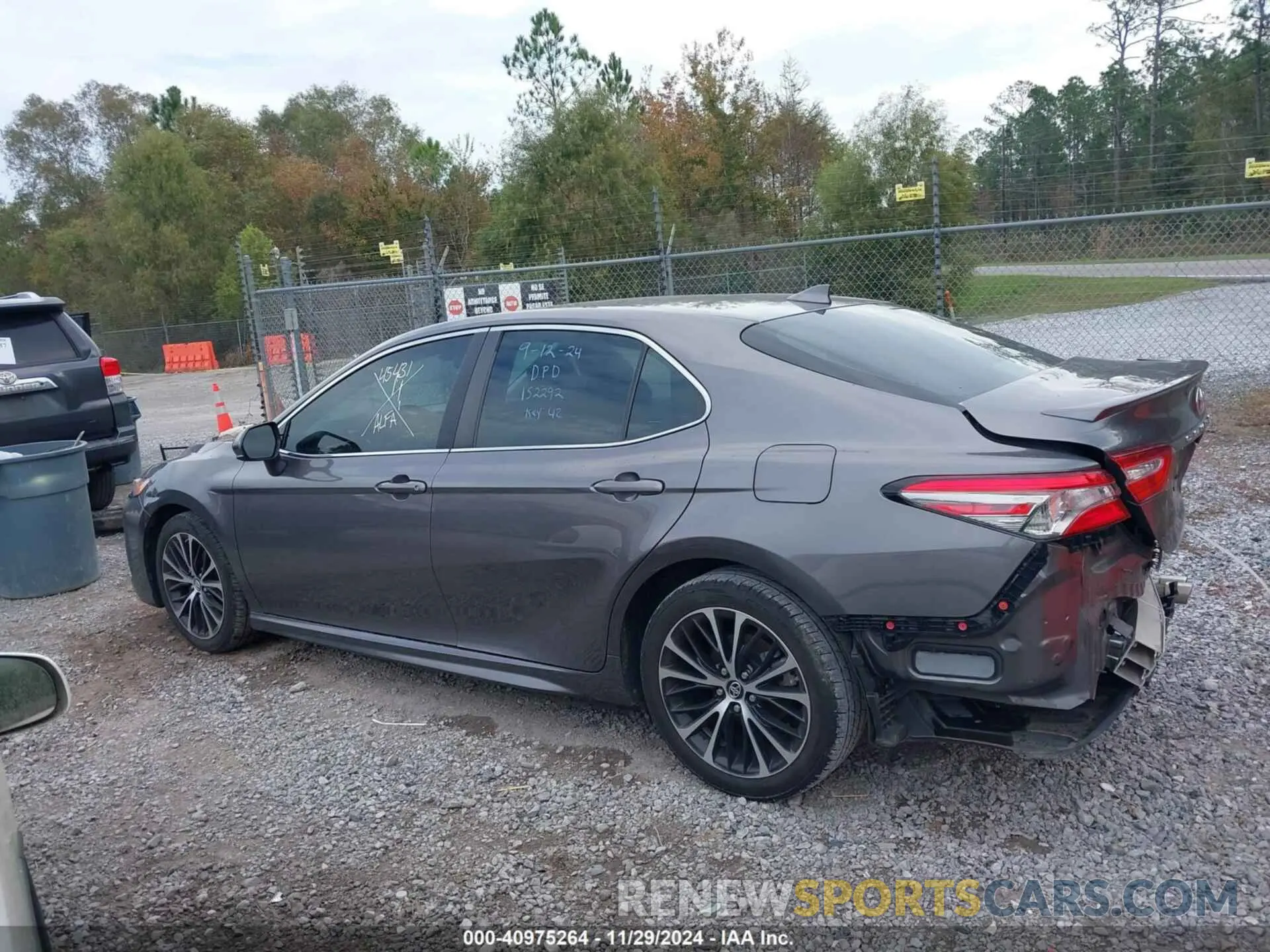 15 fotografías del automóvil dañado 4T1B11HK3KU279887 TOYOTA CAMRY 2019