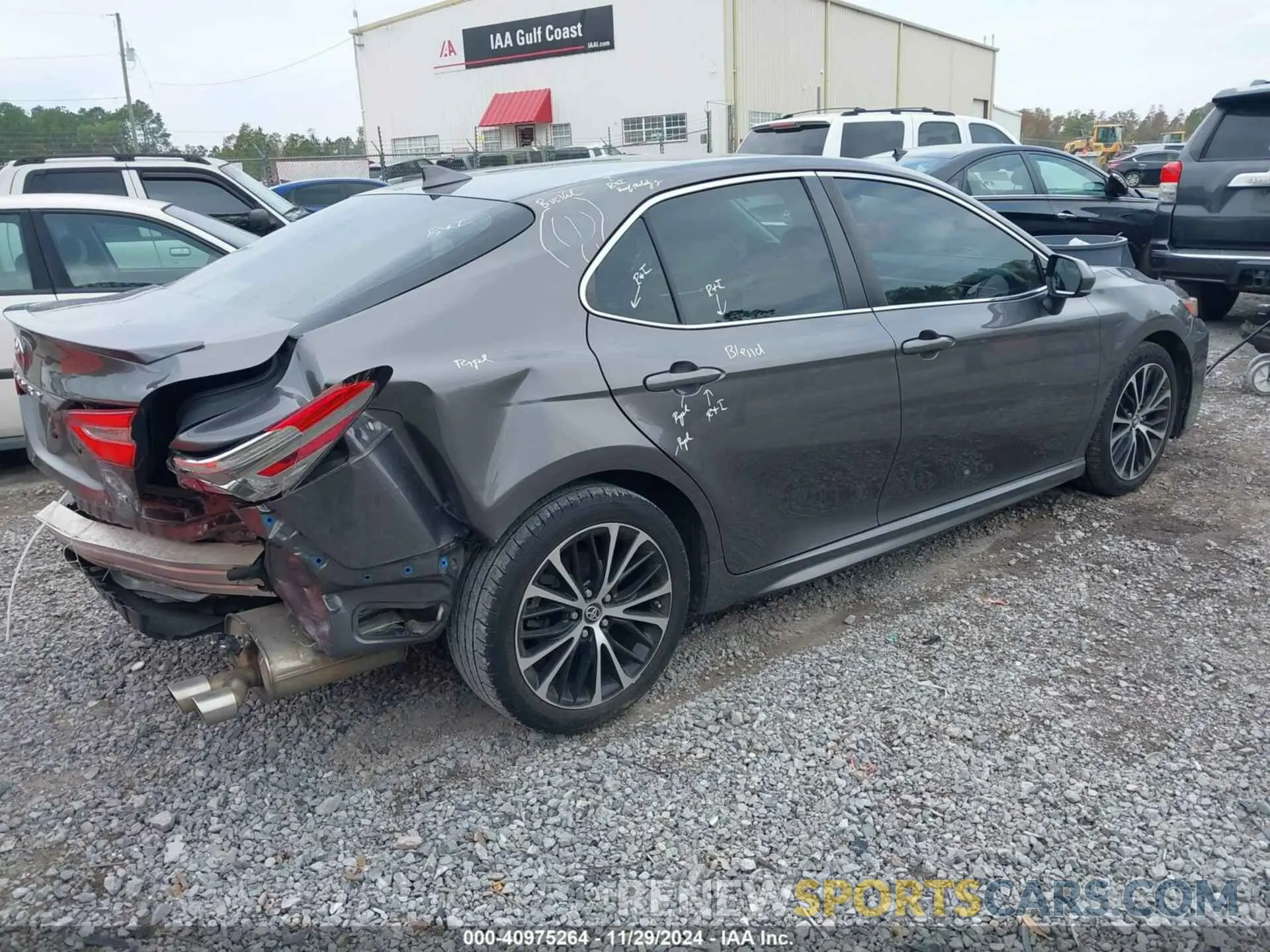 4 fotografías del automóvil dañado 4T1B11HK3KU279887 TOYOTA CAMRY 2019