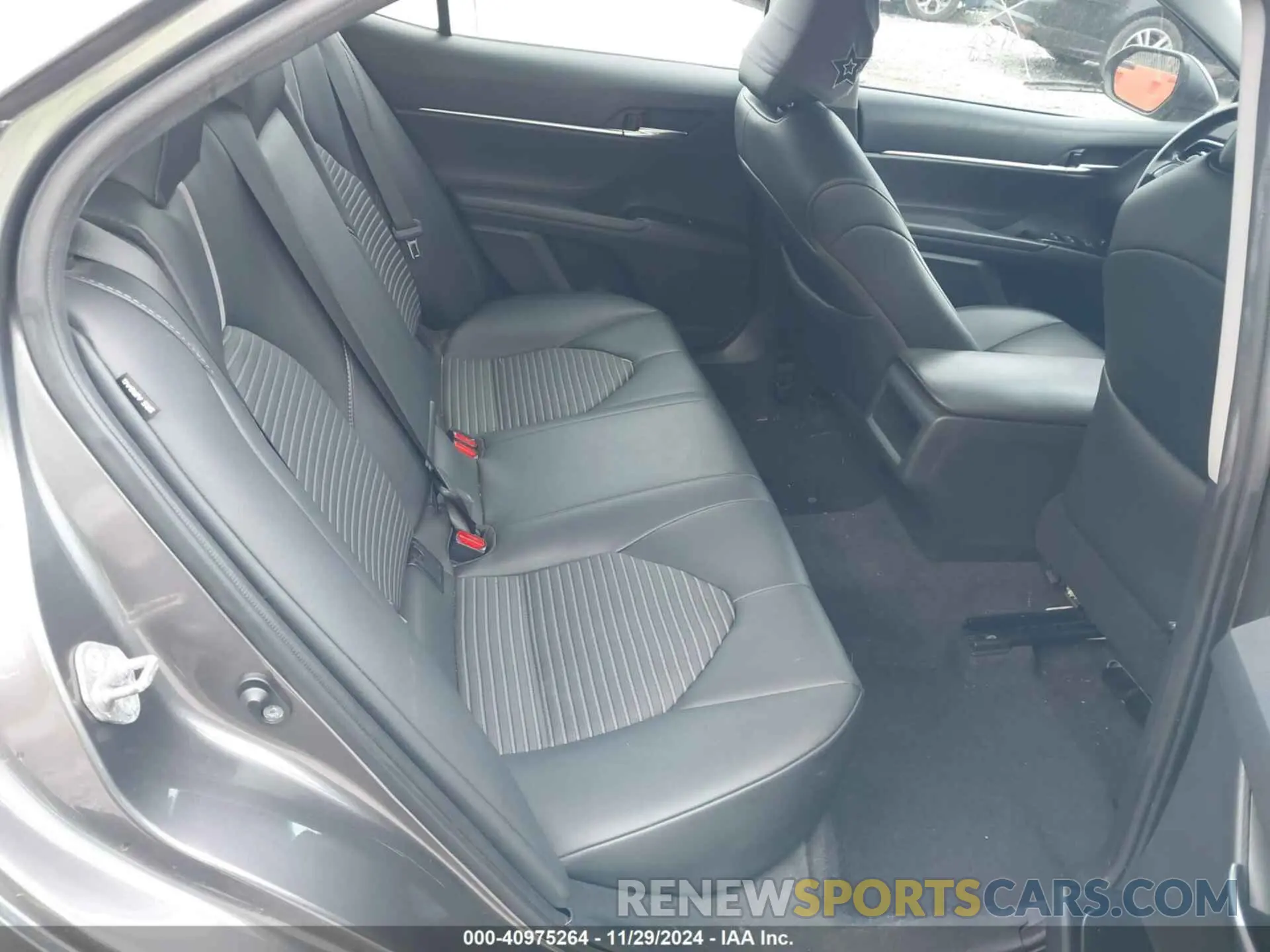 8 fotografías del automóvil dañado 4T1B11HK3KU279887 TOYOTA CAMRY 2019