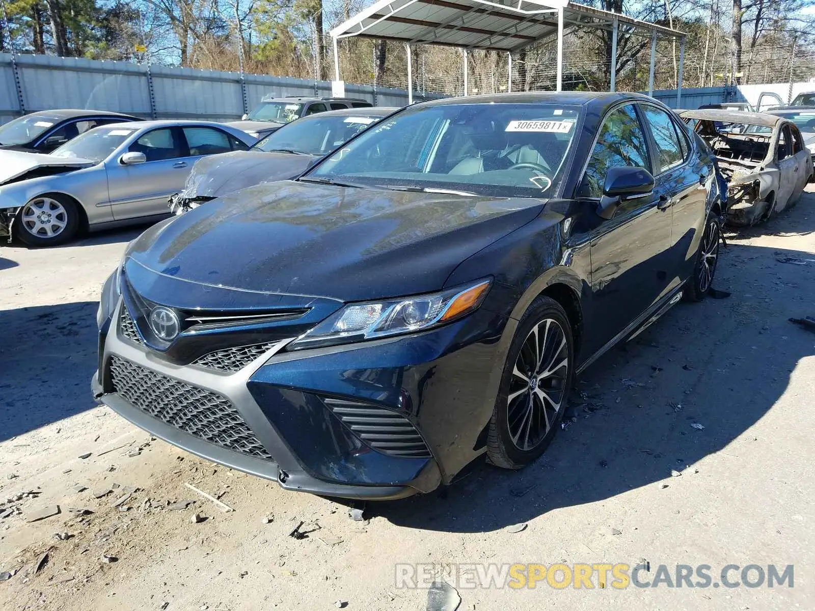 2 fotografías del automóvil dañado 4T1B11HK3KU286354 TOYOTA CAMRY 2019