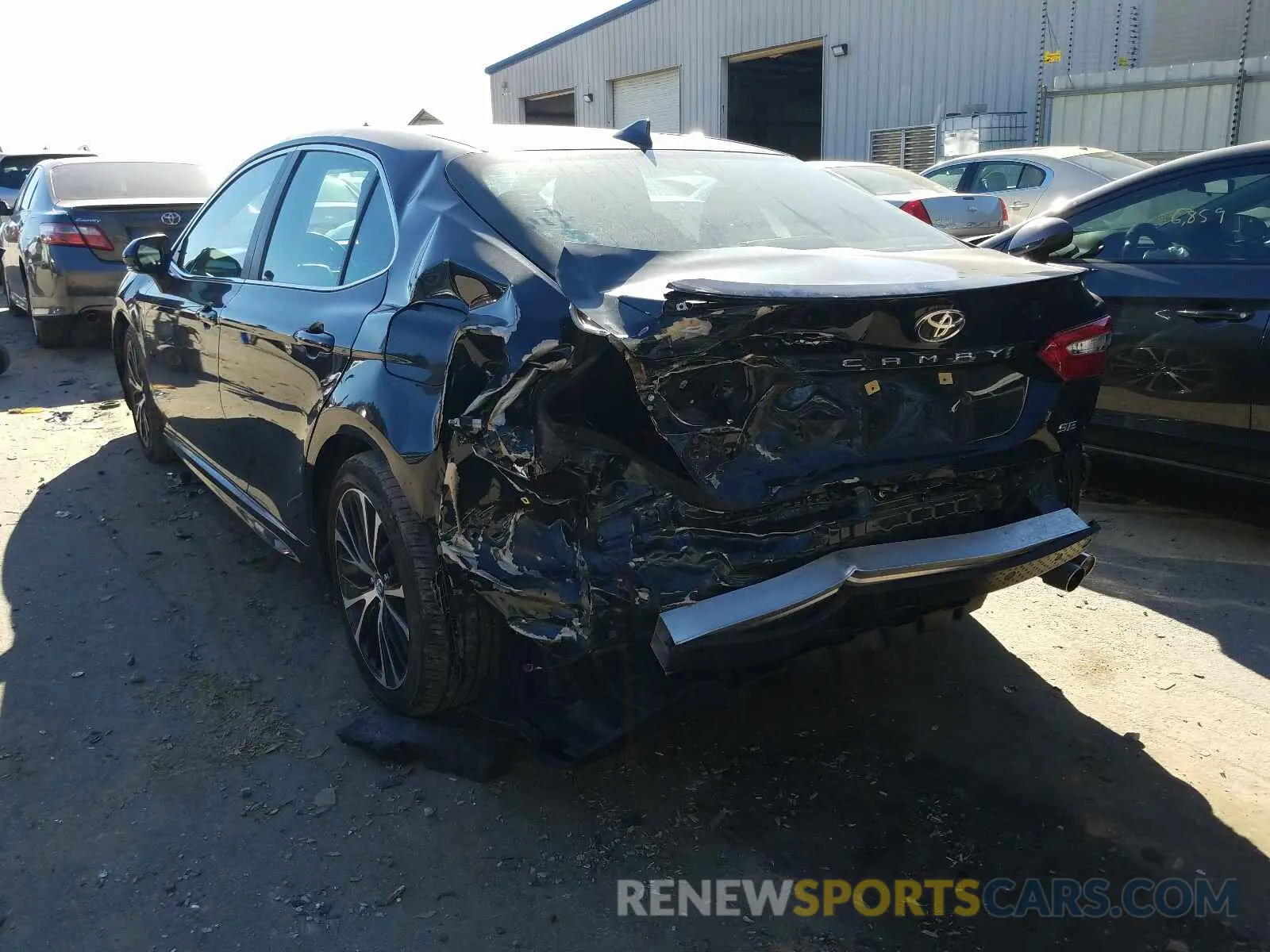 3 fotografías del automóvil dañado 4T1B11HK3KU286354 TOYOTA CAMRY 2019