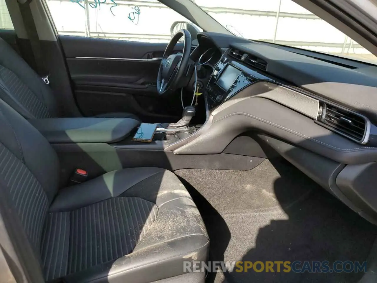 5 fotografías del automóvil dañado 4T1B11HK3KU293191 TOYOTA CAMRY 2019