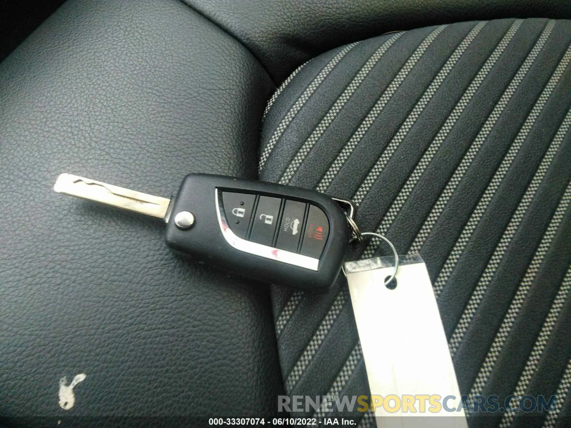 11 fotografías del automóvil dañado 4T1B11HK3KU682008 TOYOTA CAMRY 2019