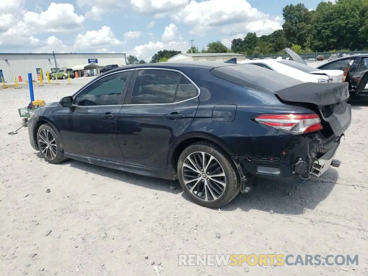 2 fotografías del automóvil dañado 4T1B11HK3KU682087 TOYOTA CAMRY 2019