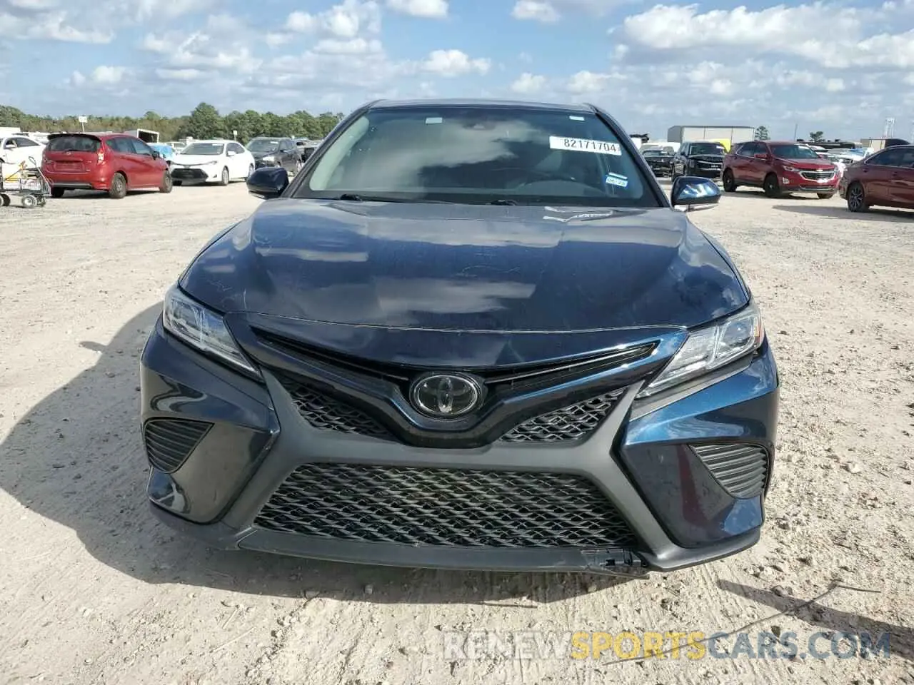 5 fotografías del automóvil dañado 4T1B11HK3KU683627 TOYOTA CAMRY 2019