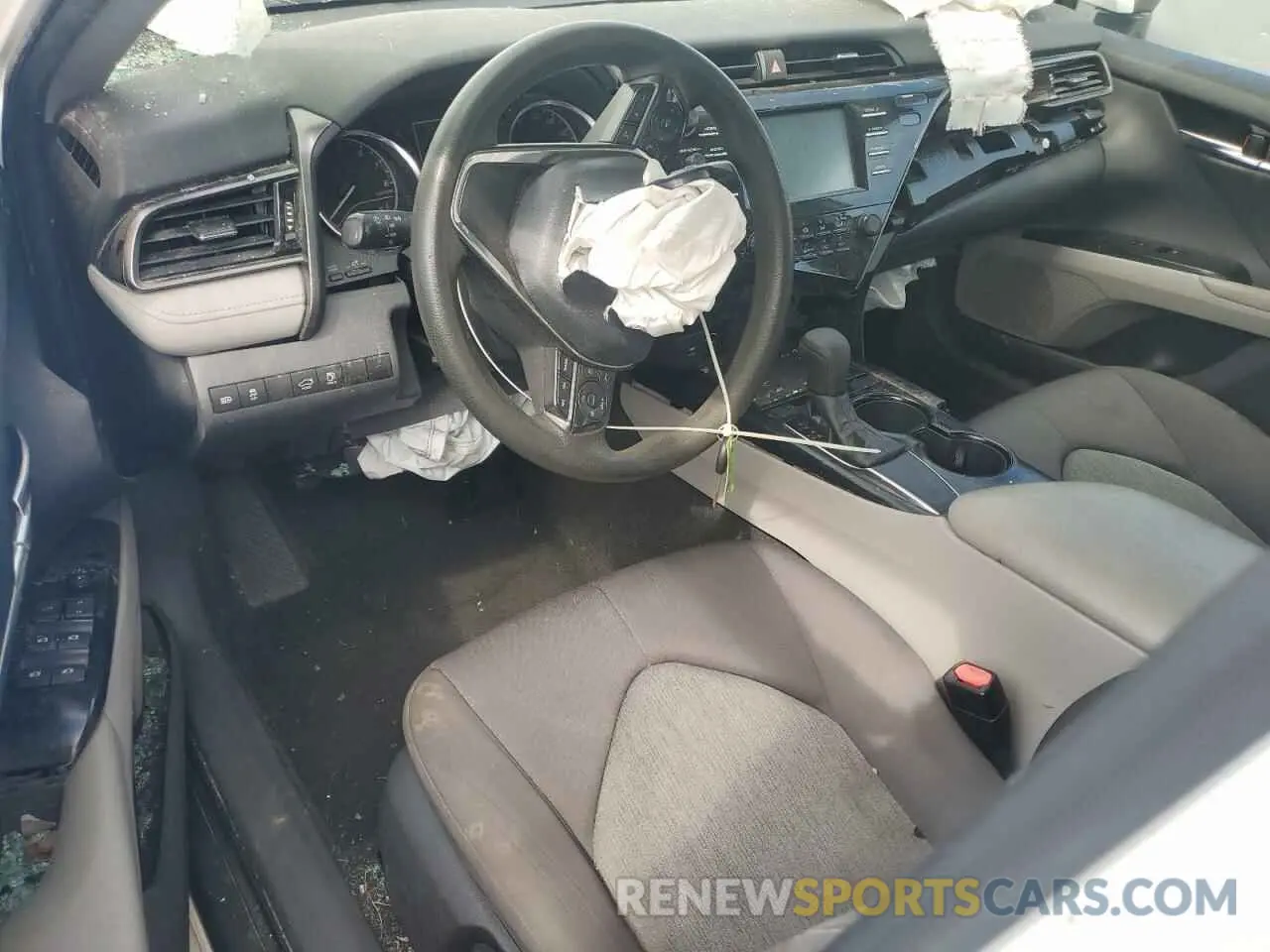 8 fotografías del automóvil dañado 4T1B11HK3KU684129 TOYOTA CAMRY 2019