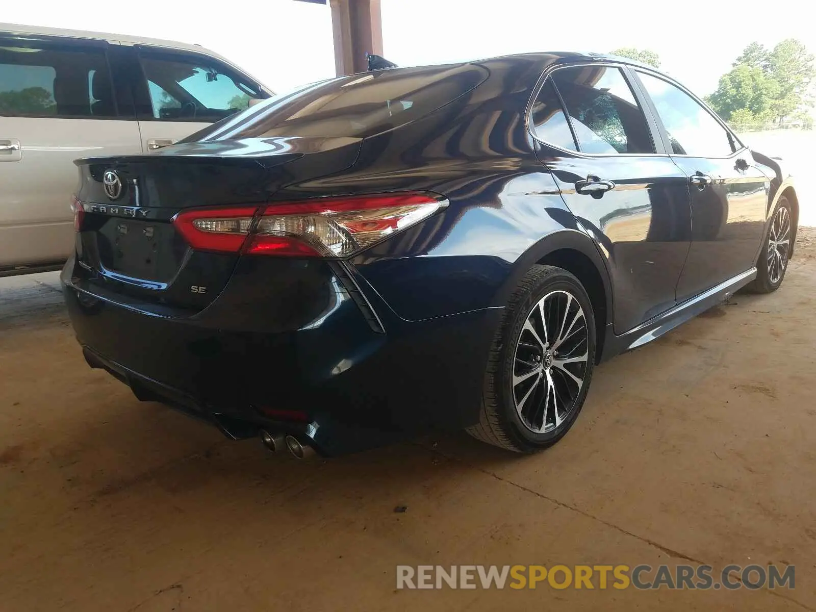 4 fotografías del automóvil dañado 4T1B11HK3KU697169 TOYOTA CAMRY 2019