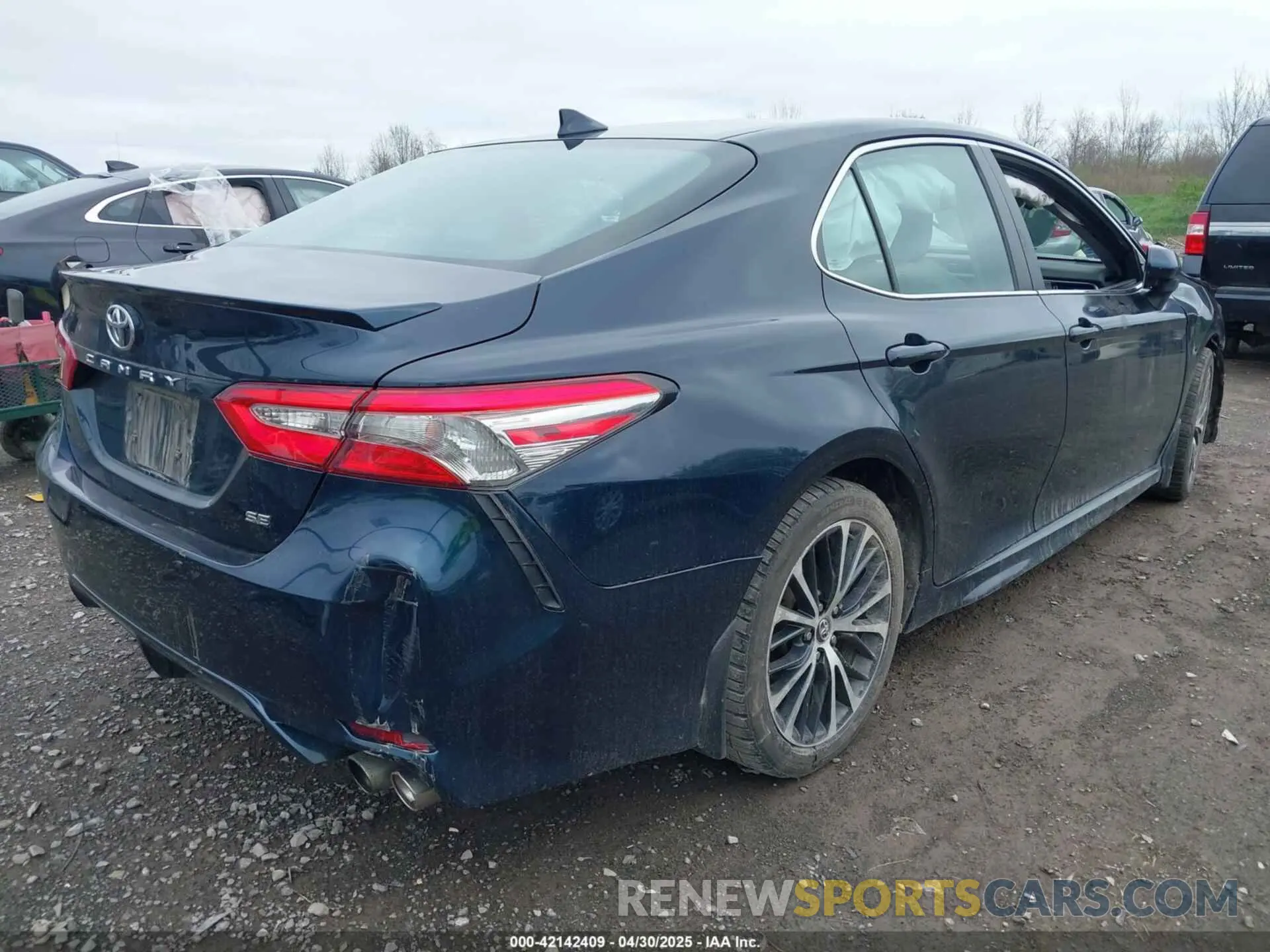 4 fotografías del automóvil dañado 4T1B11HK3KU702368 TOYOTA CAMRY 2019