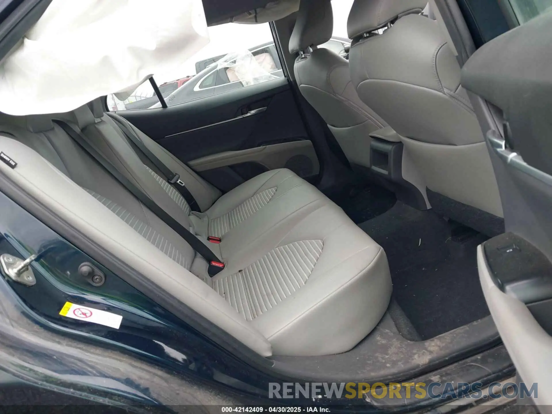 8 fotografías del automóvil dañado 4T1B11HK3KU702368 TOYOTA CAMRY 2019