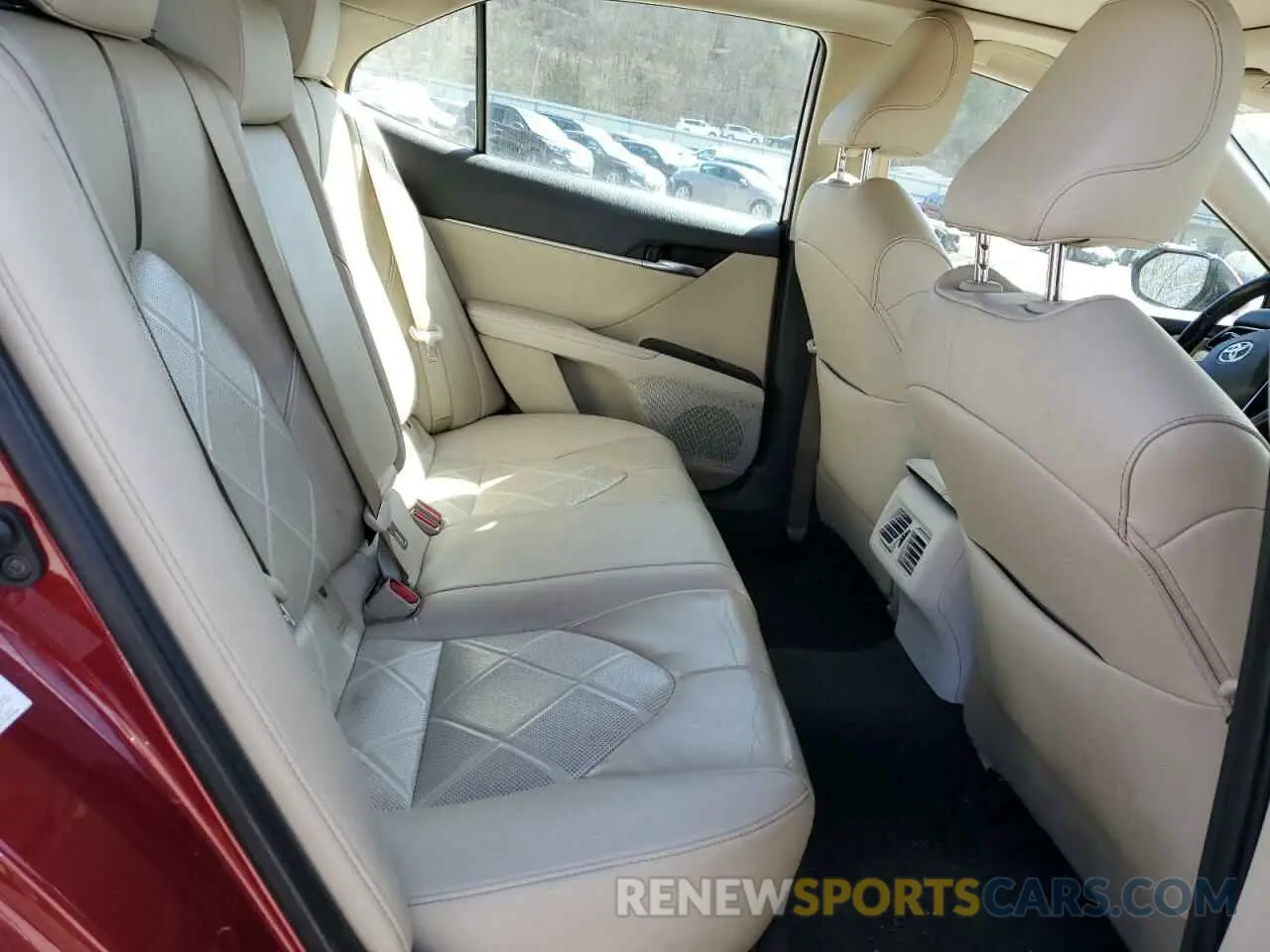10 fotografías del automóvil dañado 4T1B11HK3KU704167 TOYOTA CAMRY 2019