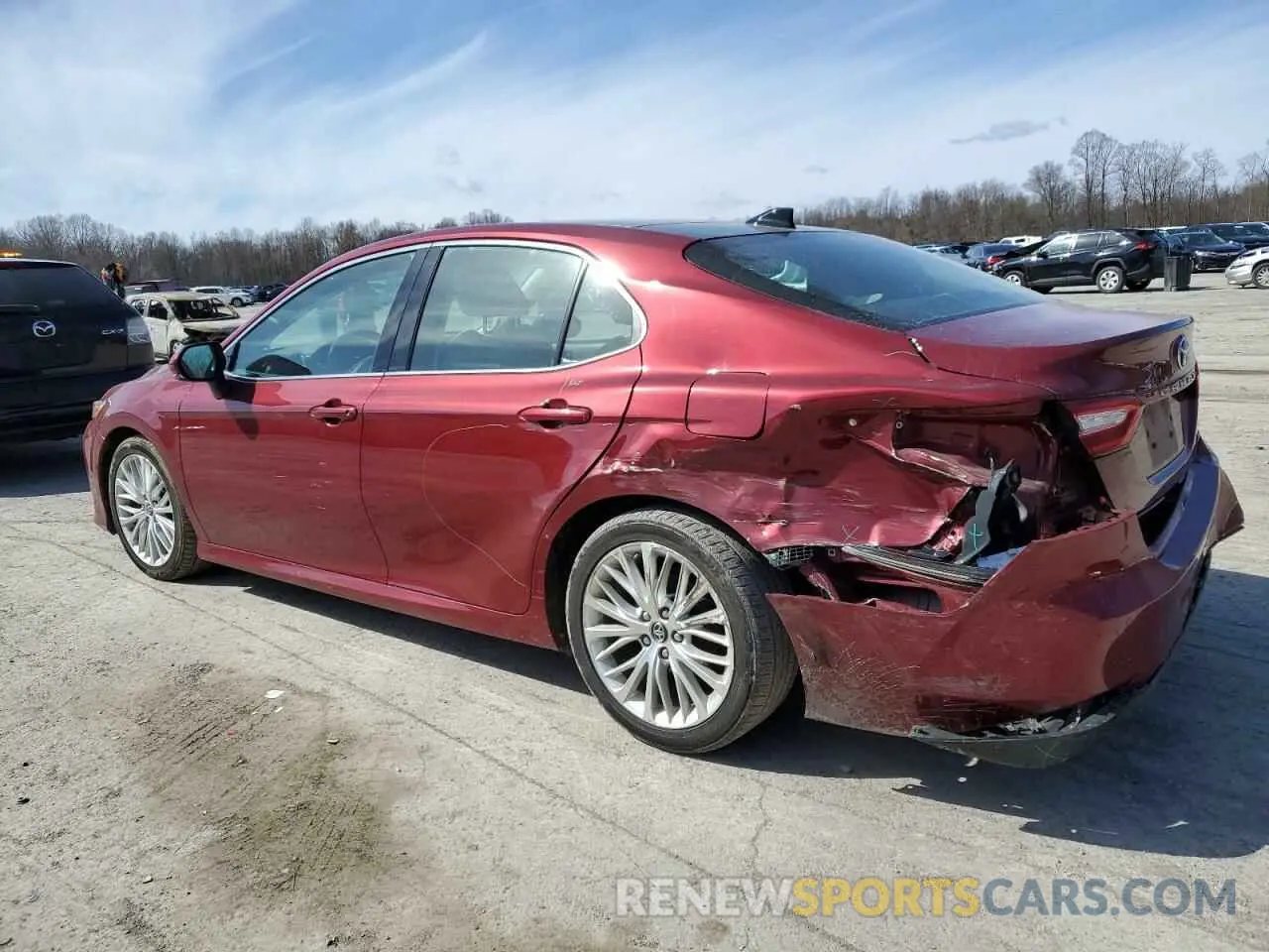 2 fotografías del automóvil dañado 4T1B11HK3KU704167 TOYOTA CAMRY 2019