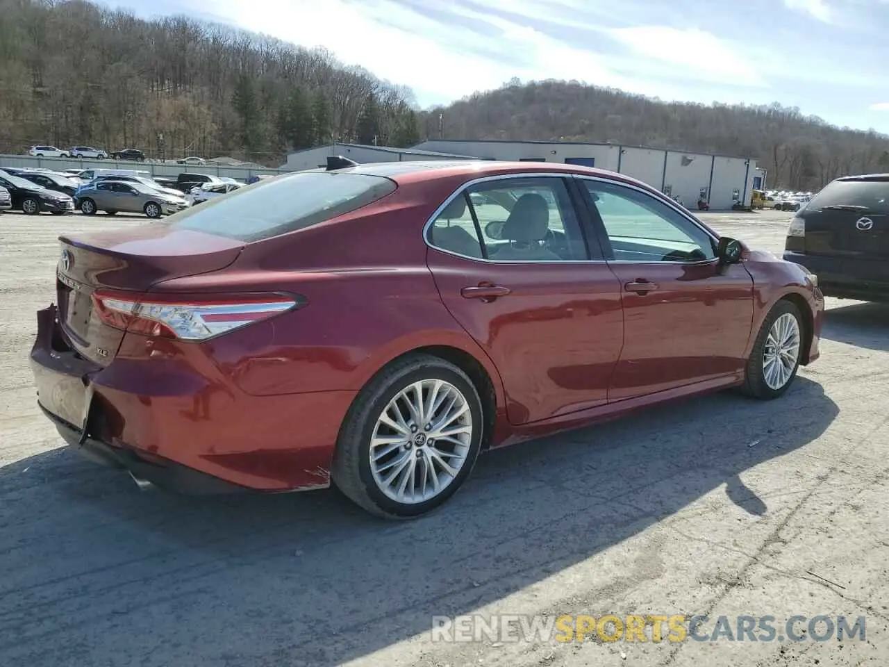 3 fotografías del automóvil dañado 4T1B11HK3KU704167 TOYOTA CAMRY 2019