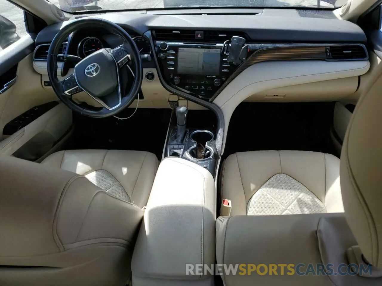8 fotografías del automóvil dañado 4T1B11HK3KU704167 TOYOTA CAMRY 2019