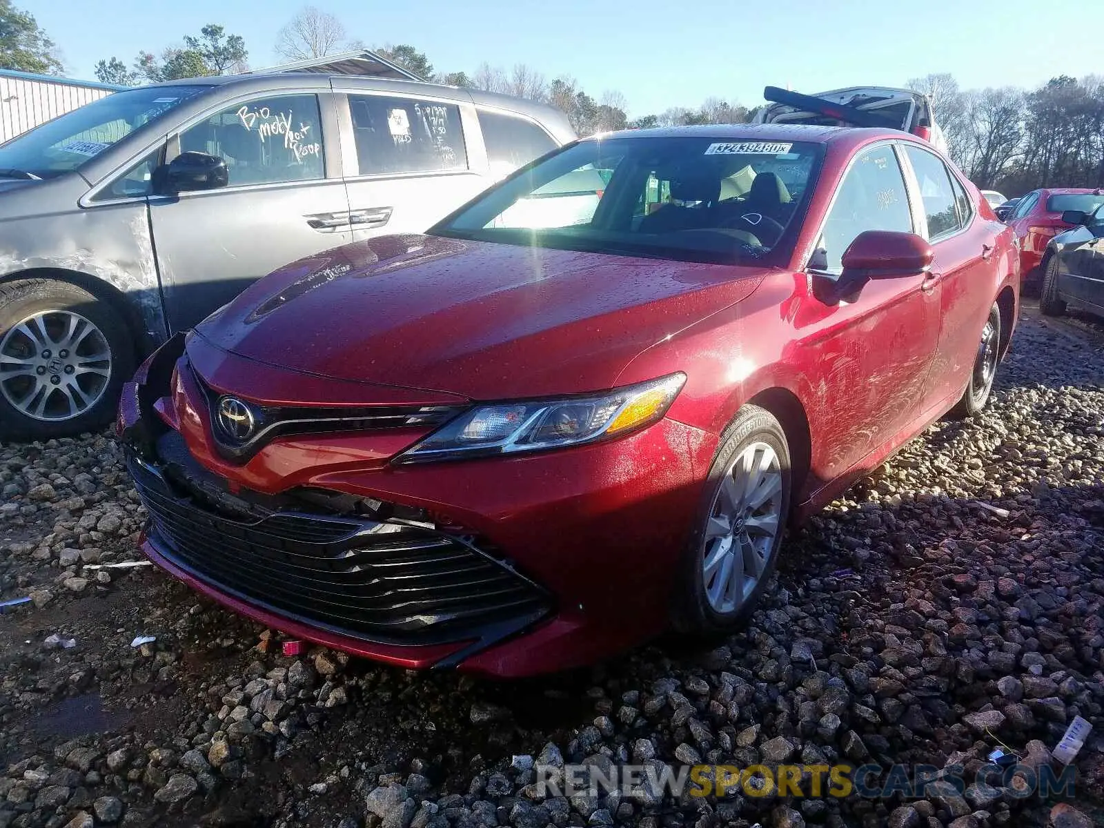 2 fotografías del automóvil dañado 4T1B11HK3KU705450 TOYOTA CAMRY 2019