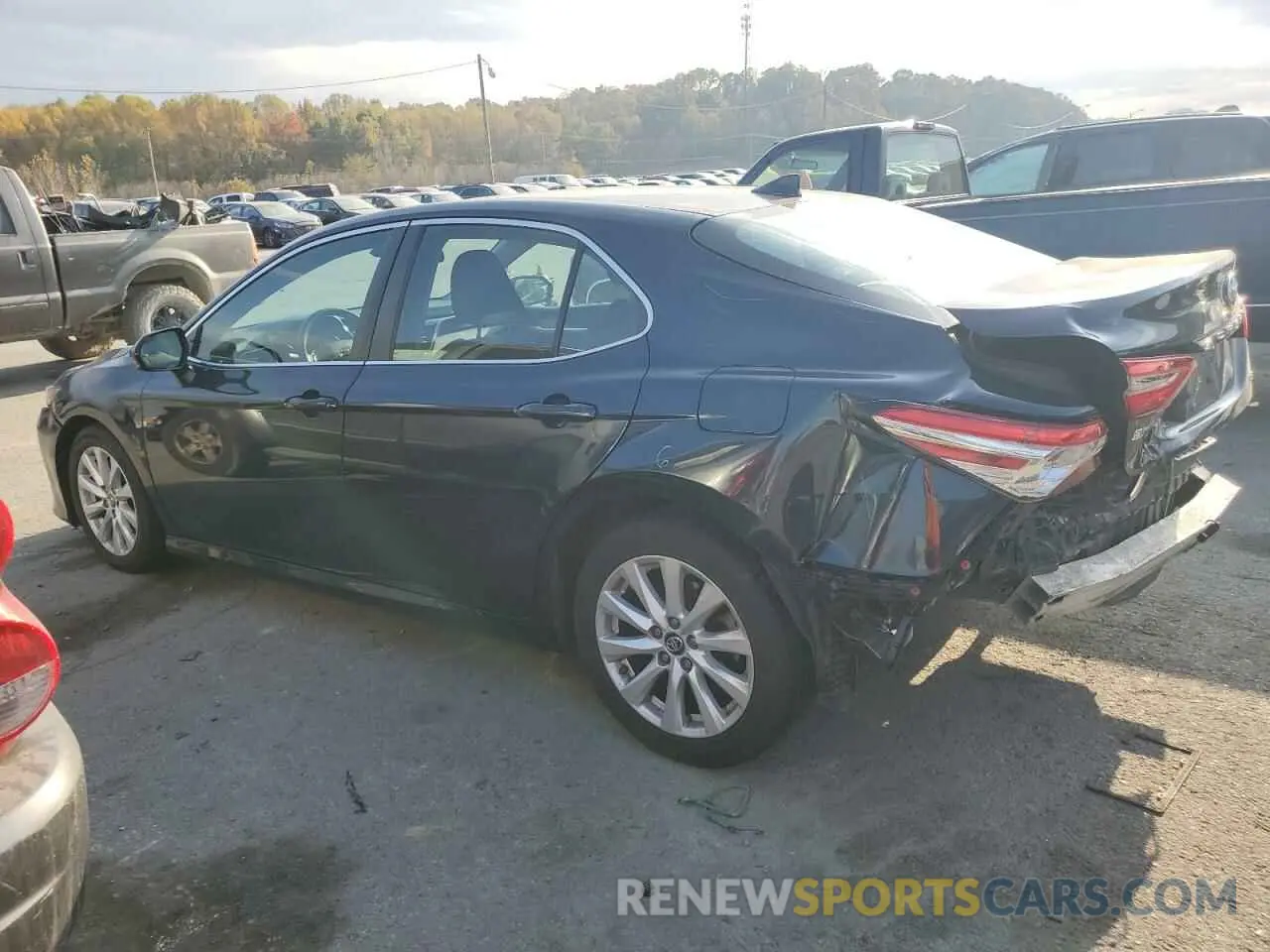 2 fotografías del automóvil dañado 4T1B11HK3KU706131 TOYOTA CAMRY 2019
