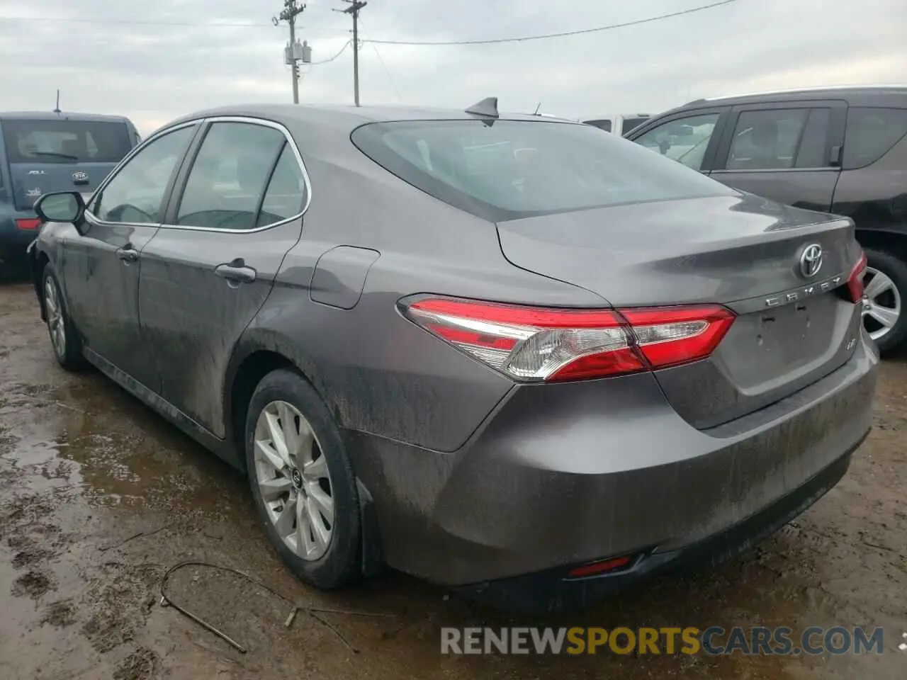 2 fotografías del automóvil dañado 4T1B11HK3KU710468 TOYOTA CAMRY 2019