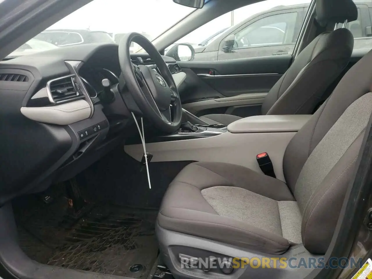 7 fotografías del automóvil dañado 4T1B11HK3KU710468 TOYOTA CAMRY 2019