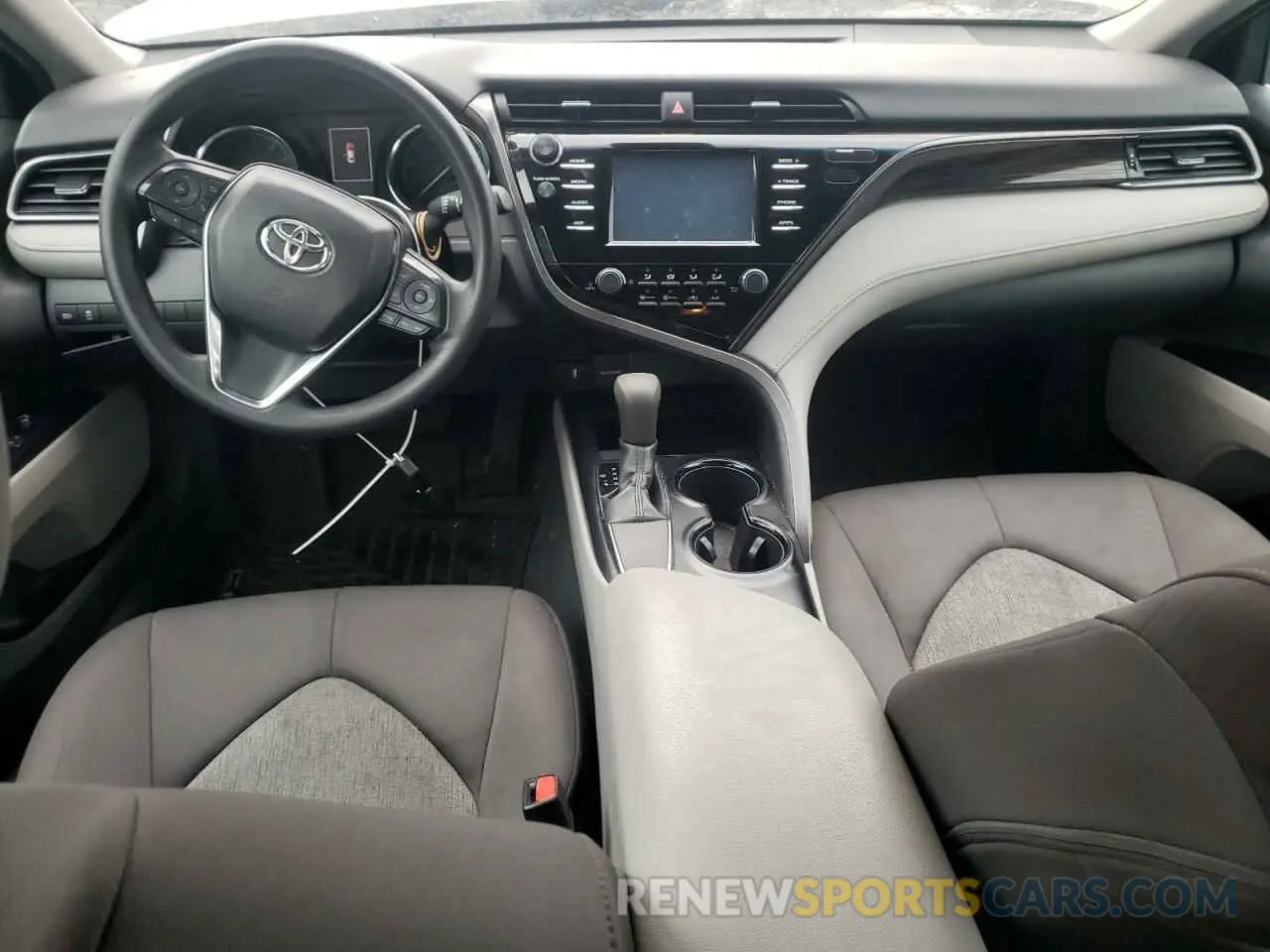 8 fotografías del automóvil dañado 4T1B11HK3KU710468 TOYOTA CAMRY 2019