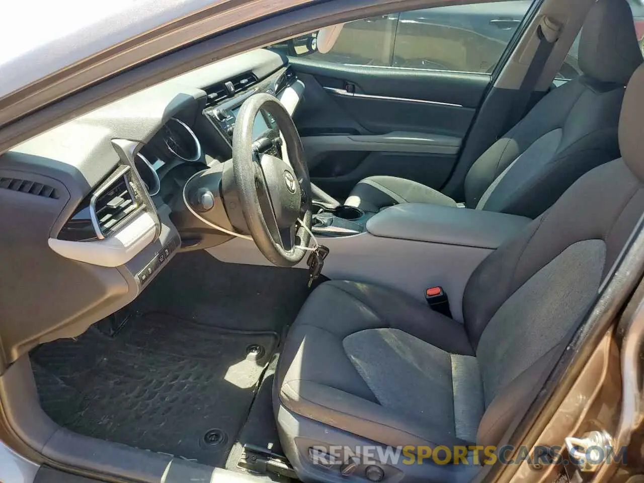 7 fotografías del automóvil dañado 4T1B11HK3KU711250 TOYOTA CAMRY 2019