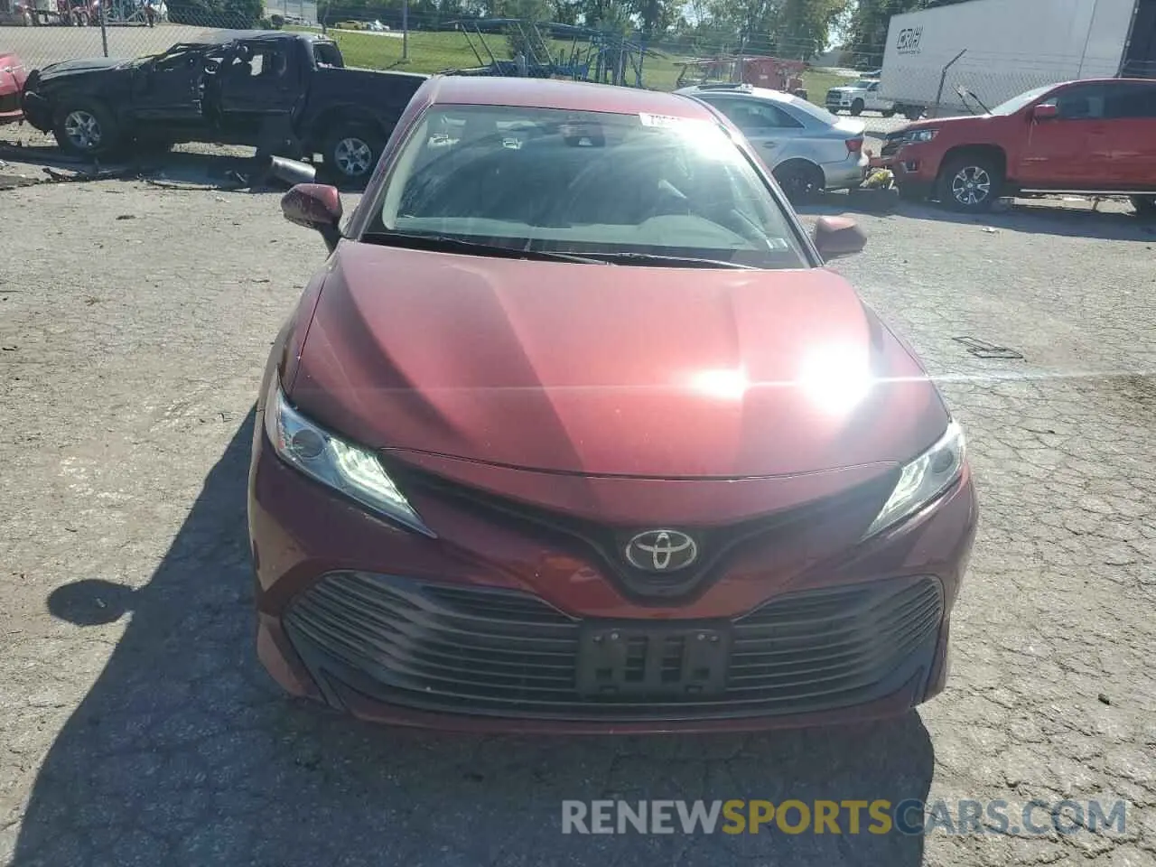 5 fotografías del automóvil dañado 4T1B11HK3KU718604 TOYOTA CAMRY 2019