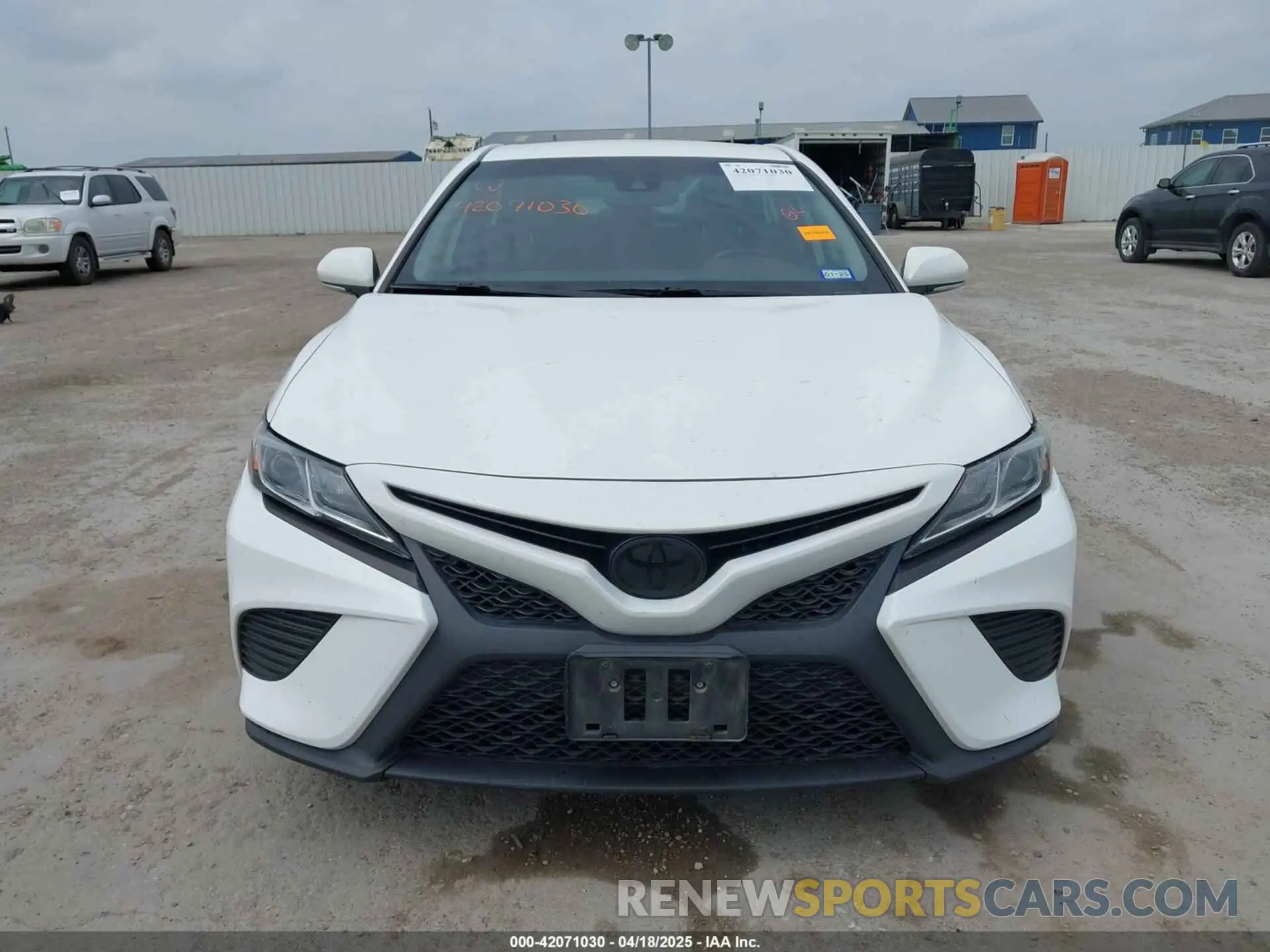 12 fotografías del automóvil dañado 4T1B11HK3KU719137 TOYOTA CAMRY 2019