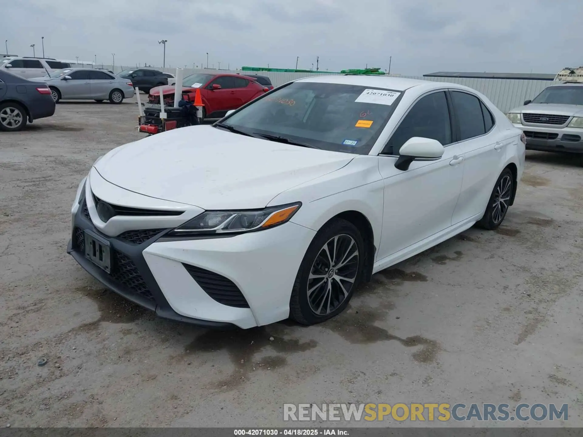 2 fotografías del automóvil dañado 4T1B11HK3KU719137 TOYOTA CAMRY 2019
