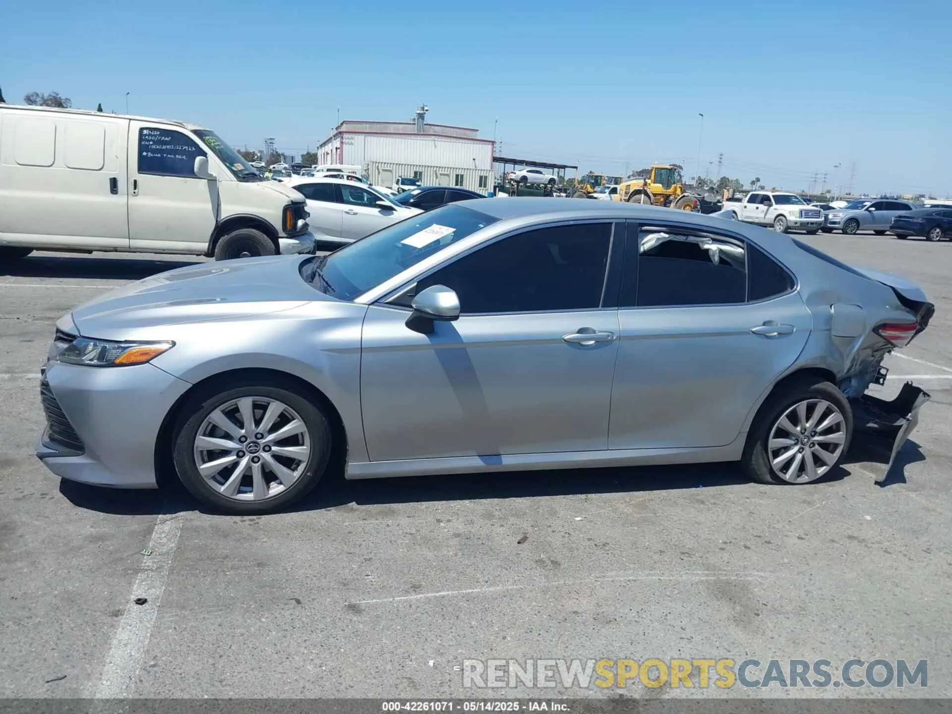 14 fotografías del automóvil dañado 4T1B11HK3KU729666 TOYOTA CAMRY 2019