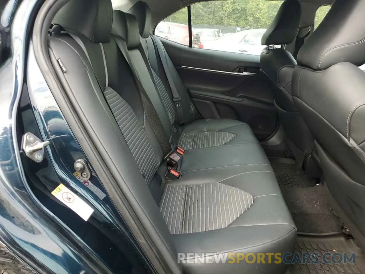 10 fotografías del automóvil dañado 4T1B11HK3KU740781 TOYOTA CAMRY 2019